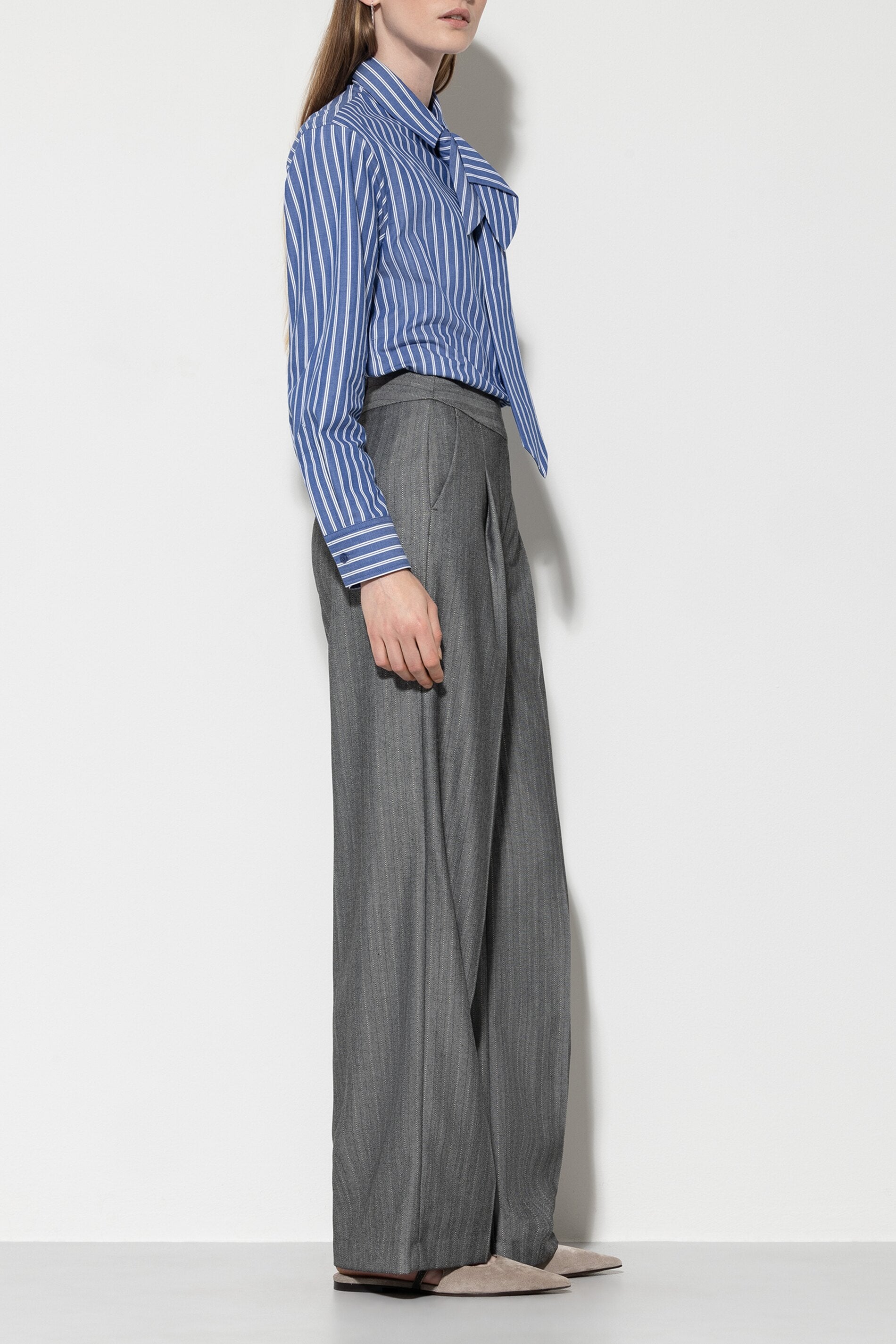 Fischgrat-Wideleg-Pants - taupe - Standard | Model Seite