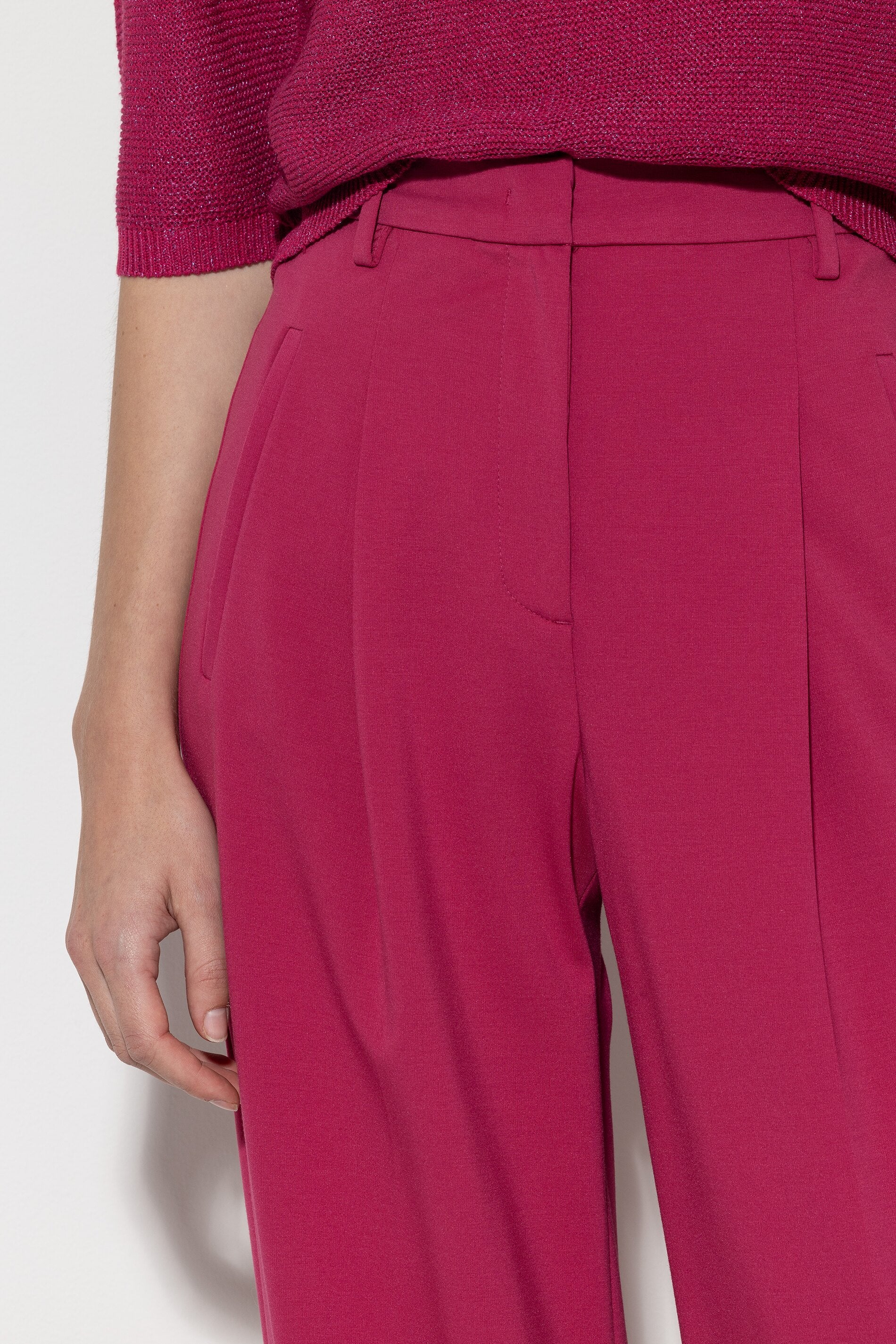 Wideleg-Pants aus Punto-Milano - berry pink - Standard | Model Detail