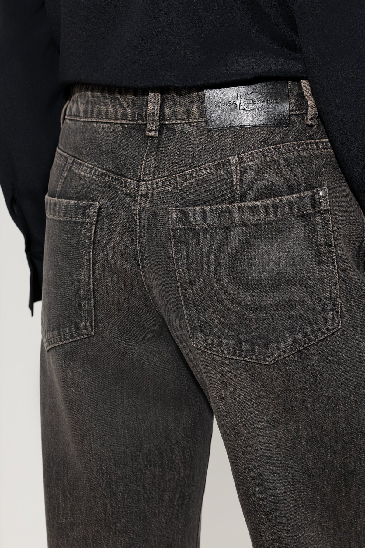 Wideleg-Denim - grey denim - mittlere Version | Model Detail