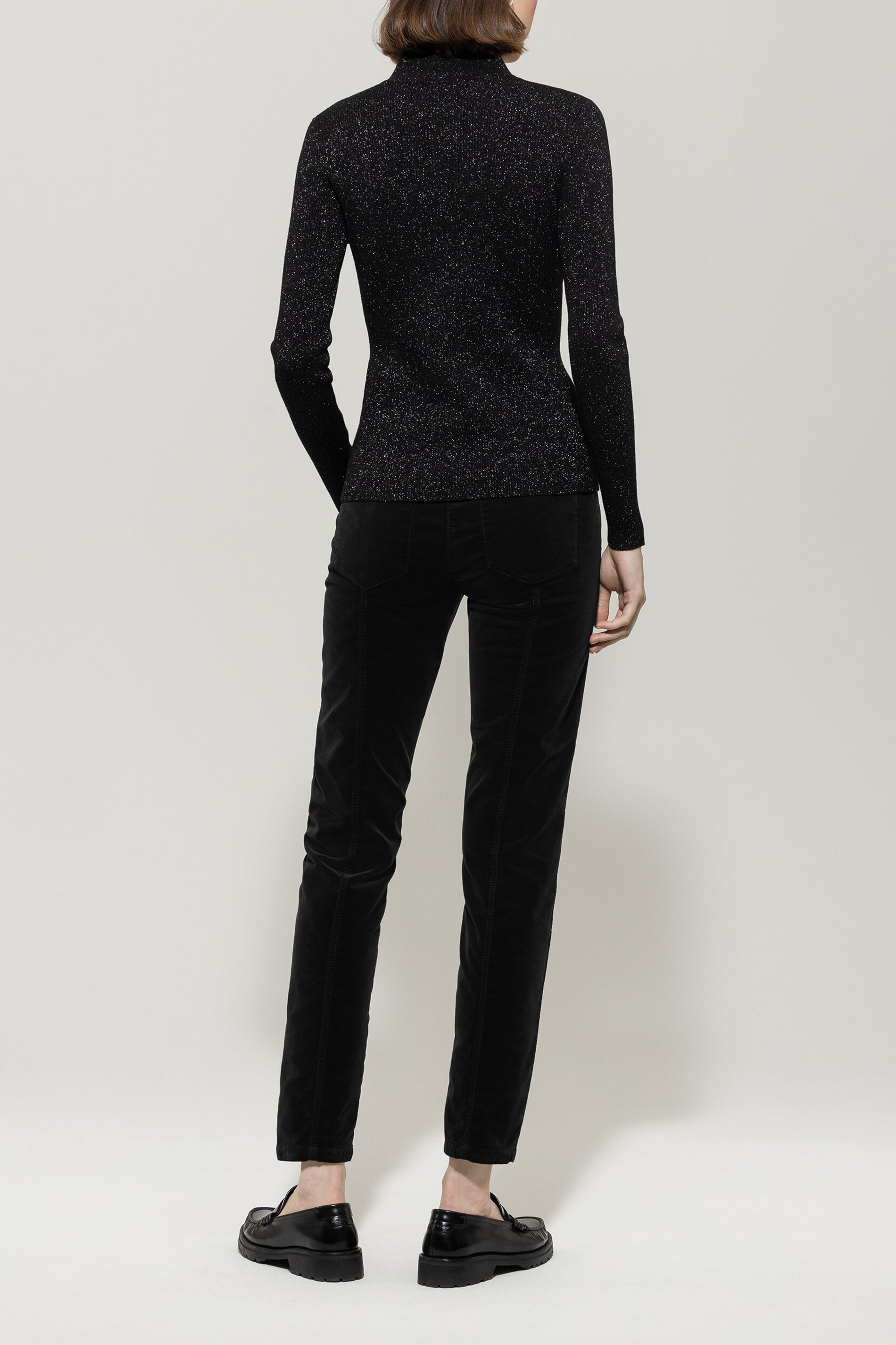 Skinny-Velvet-Pants - deep black - Standard | Model Rück