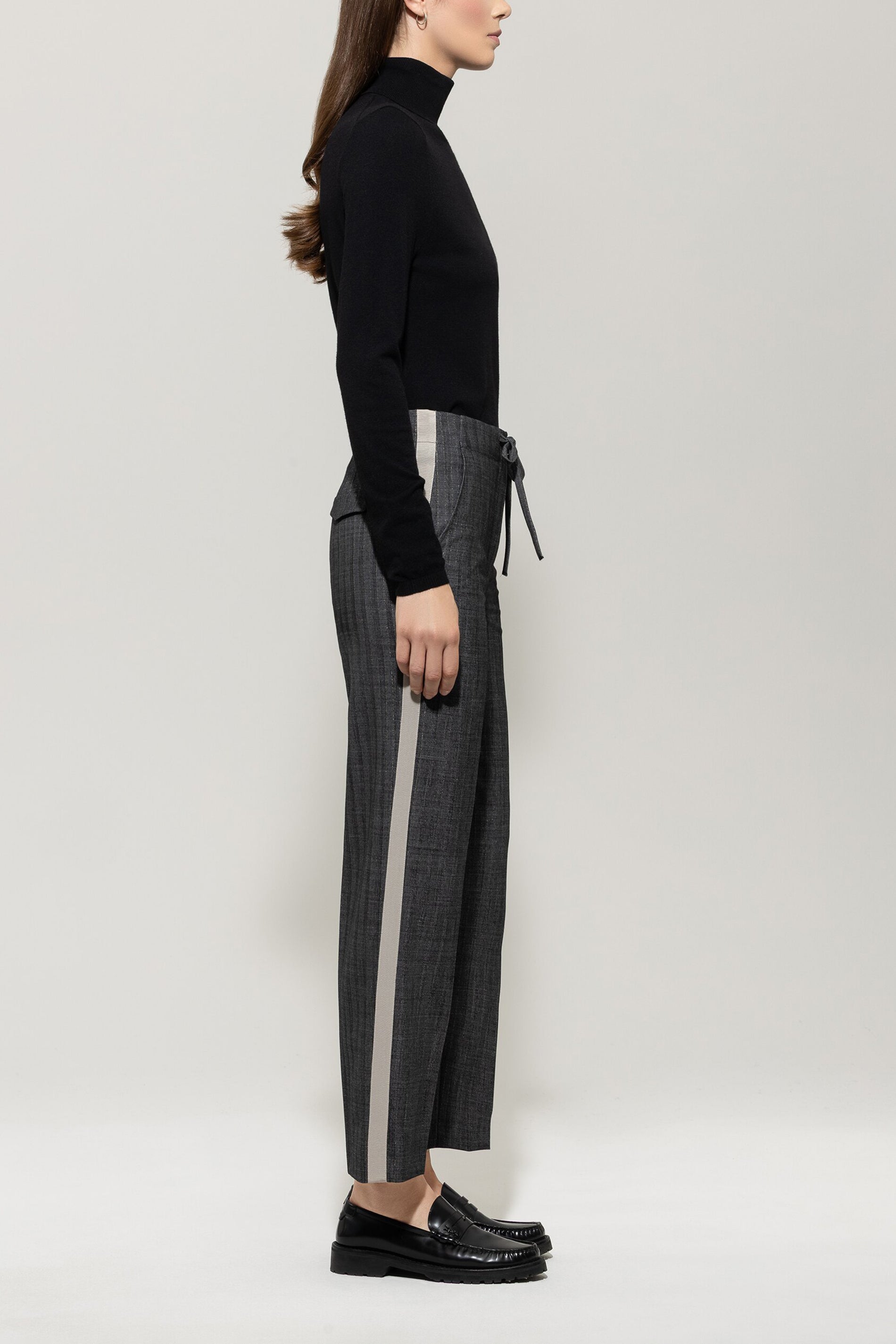 Pinstripe-Straight-Joggpants - multi - mit Band | Model Seite