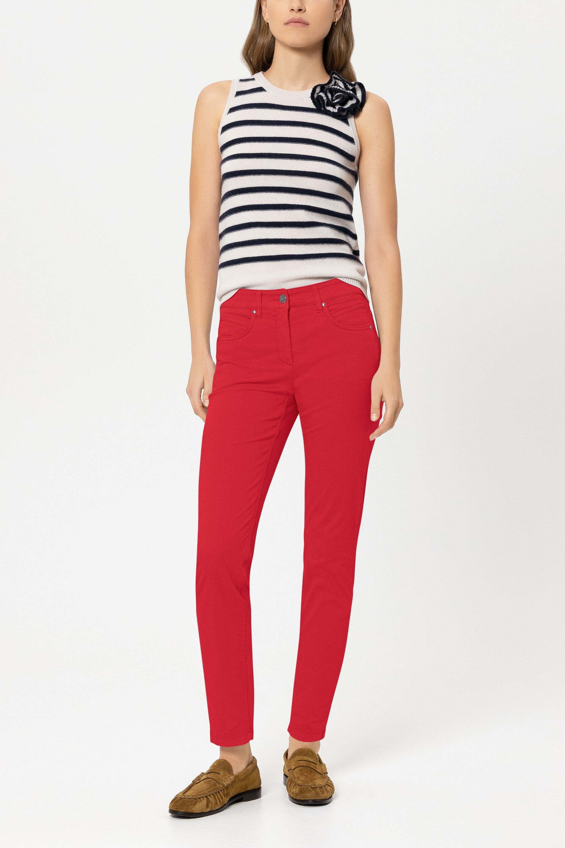 High-Stretch-Skinny-Denim - cherry red - Standard | Model Front