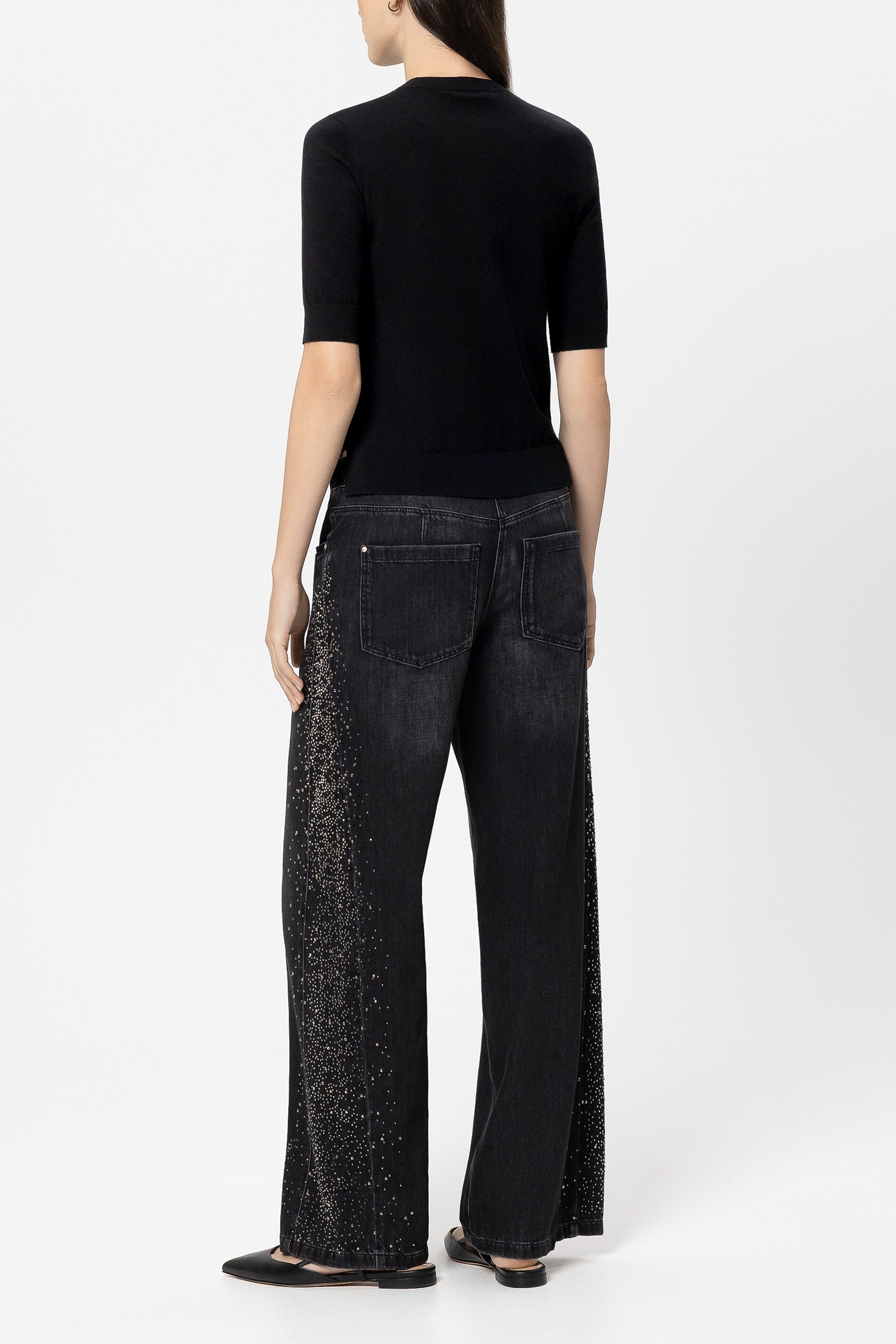 Wideleg-Black-Denim - pure black - mit Hot-Fix | Model Rück