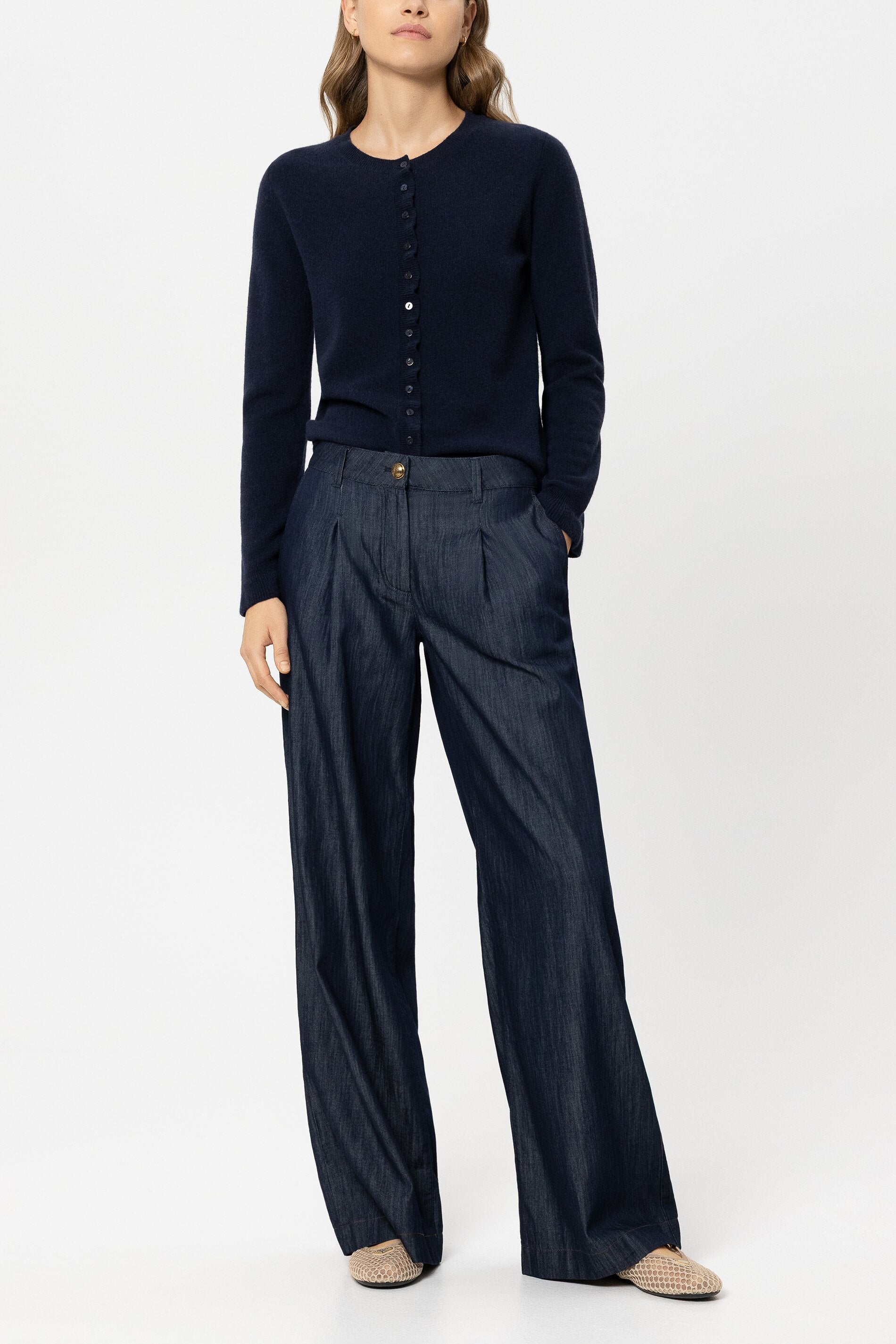 Wideleg-Denim mit Bundfalte - denim blue - Standard | Model Front