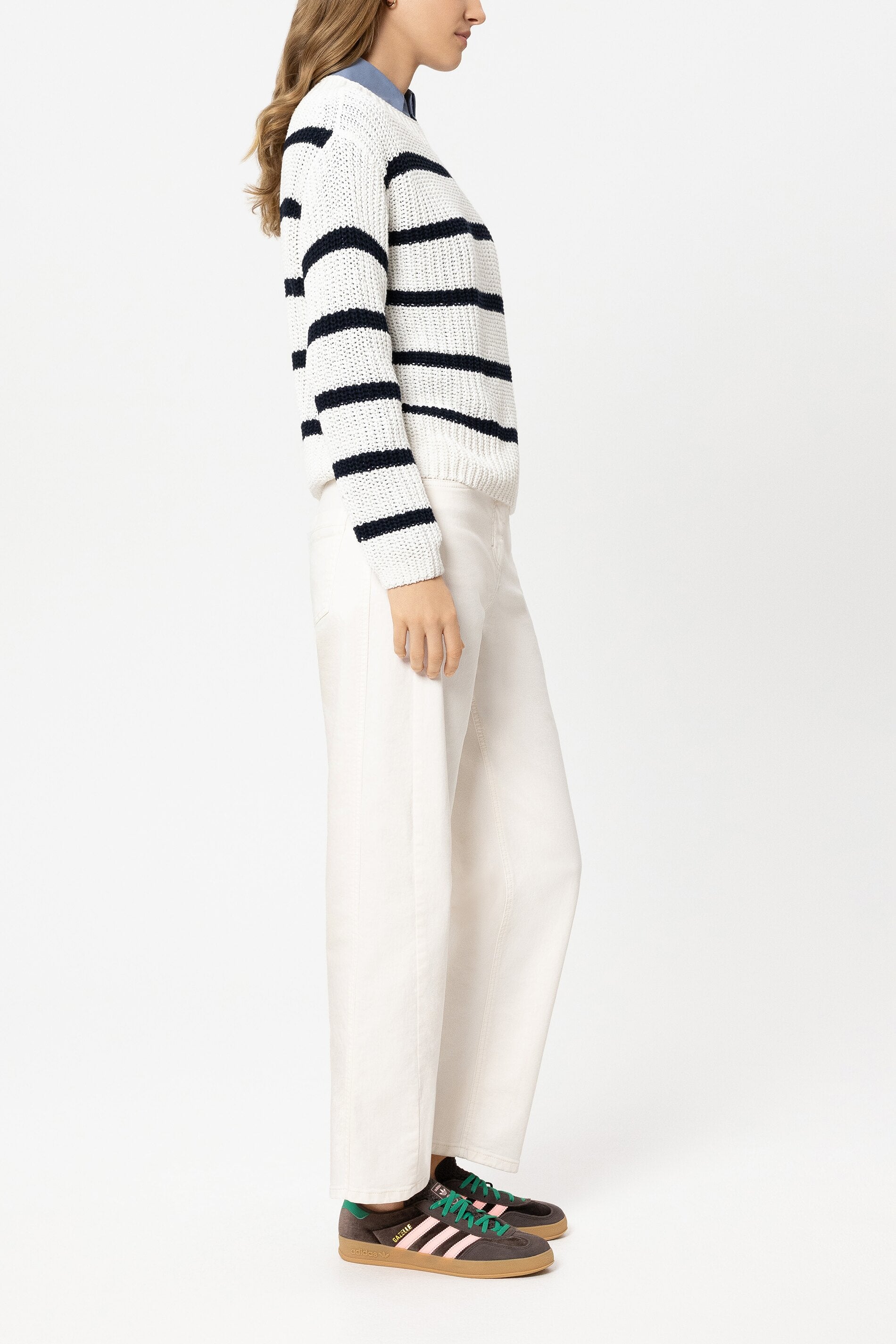 Authentic-Barrelleg-Denim - cream - Standard | Model Seite