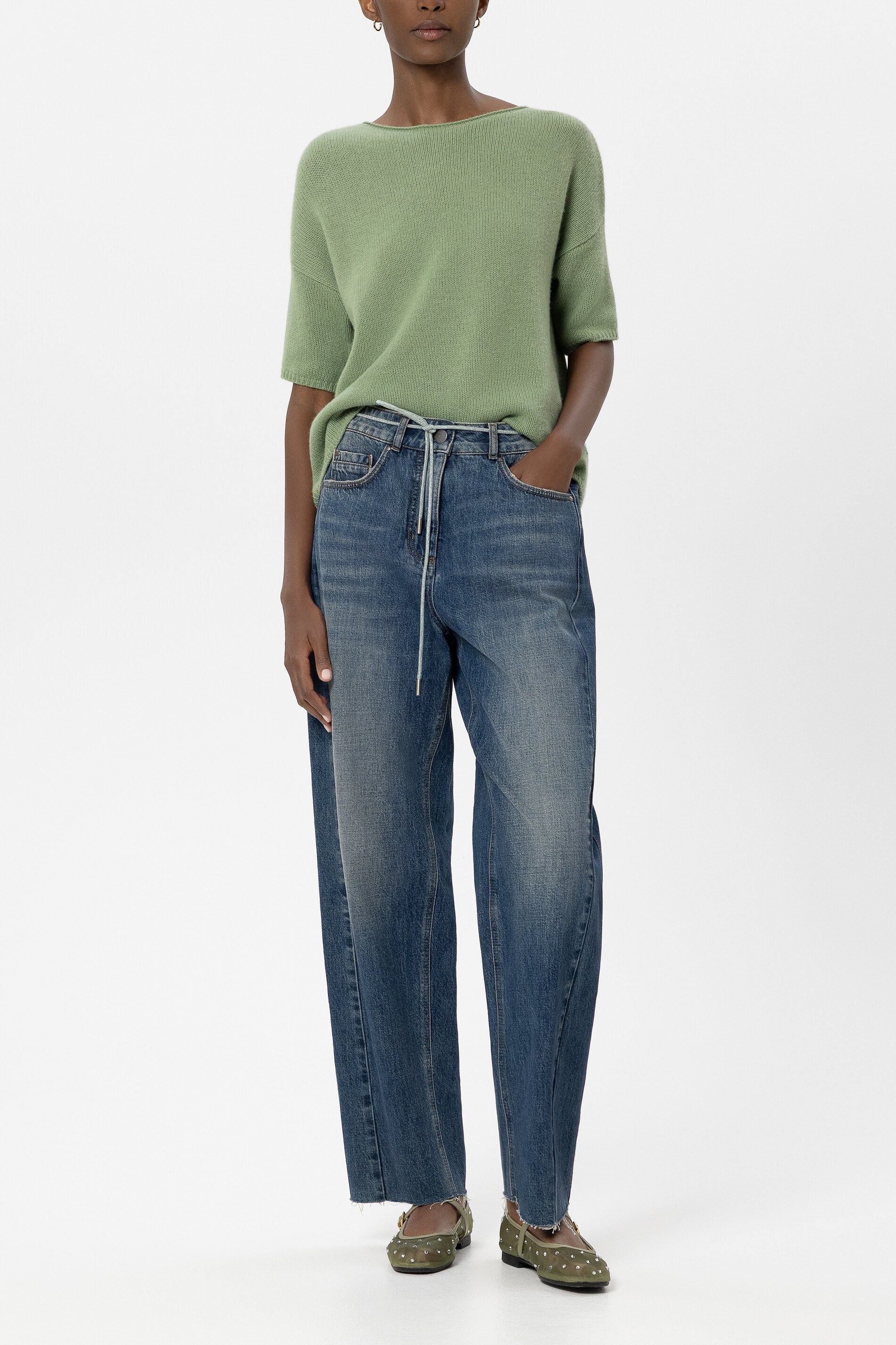 Authentic-Barelleg-Denim - denim blue - Standard | Model Front