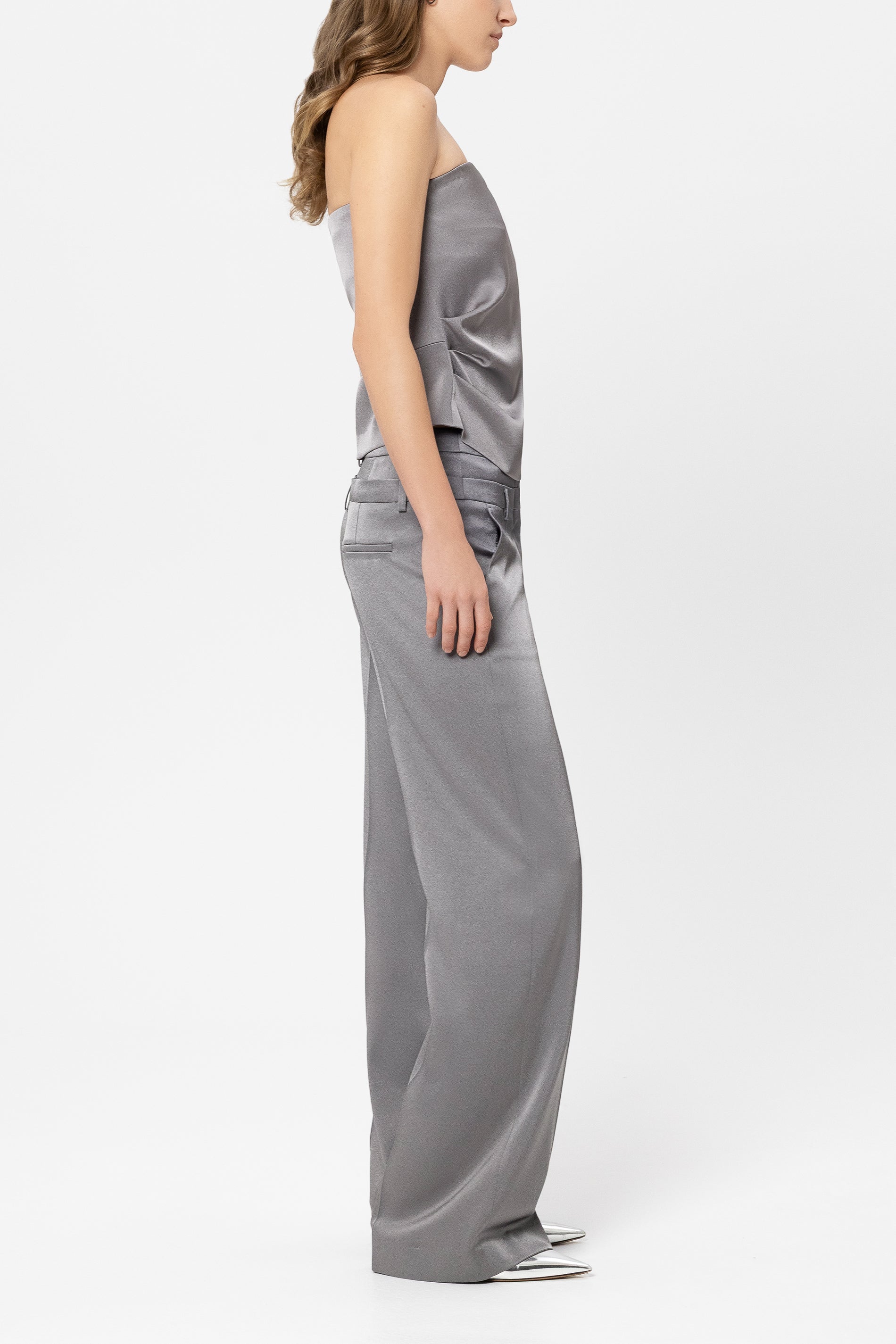 Wideleg-Pants mit Doppelbund - platin - Standard | Model Seite