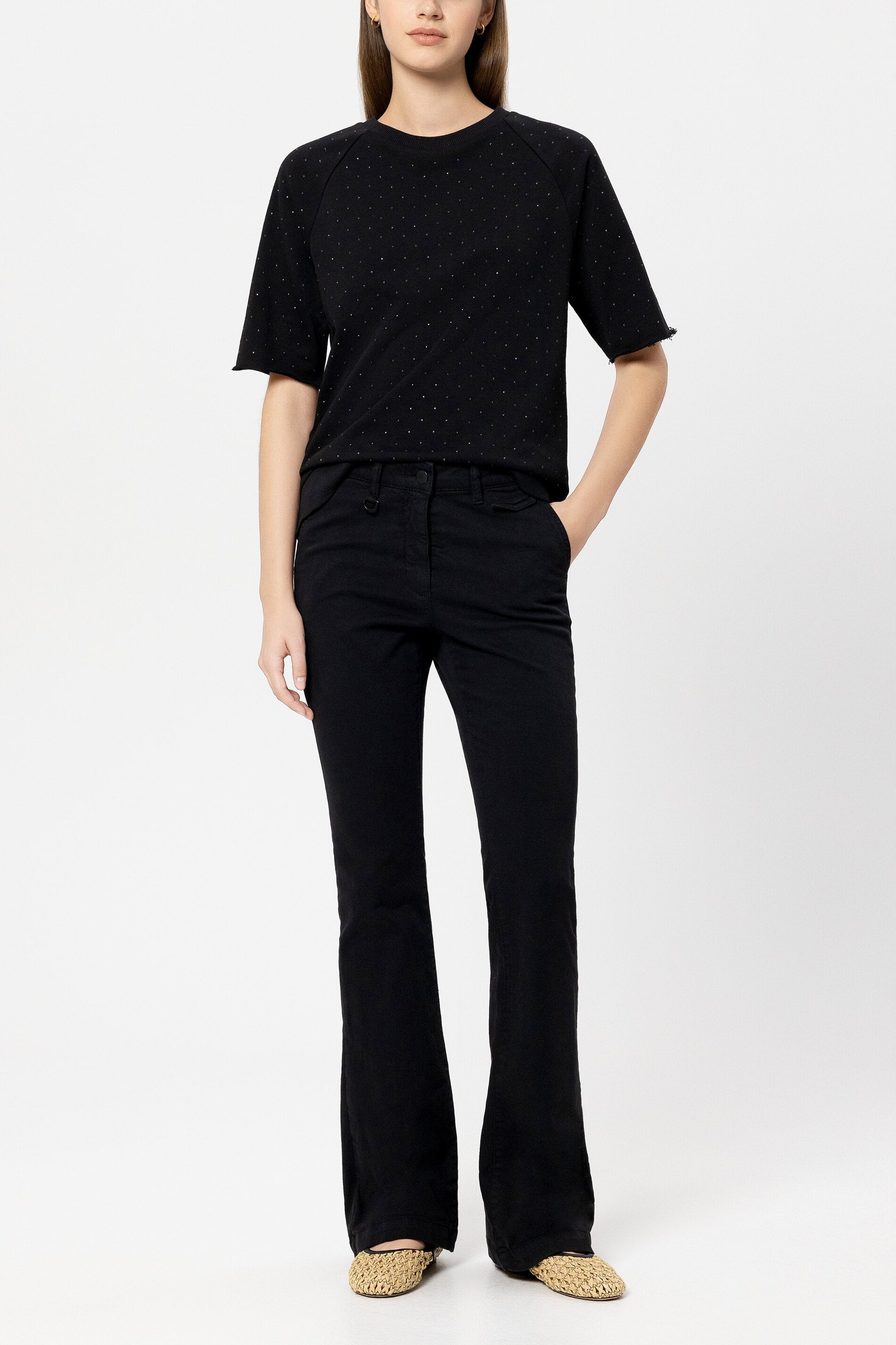 Authentic-Flared-Denim - pure black - Standard | Model Front