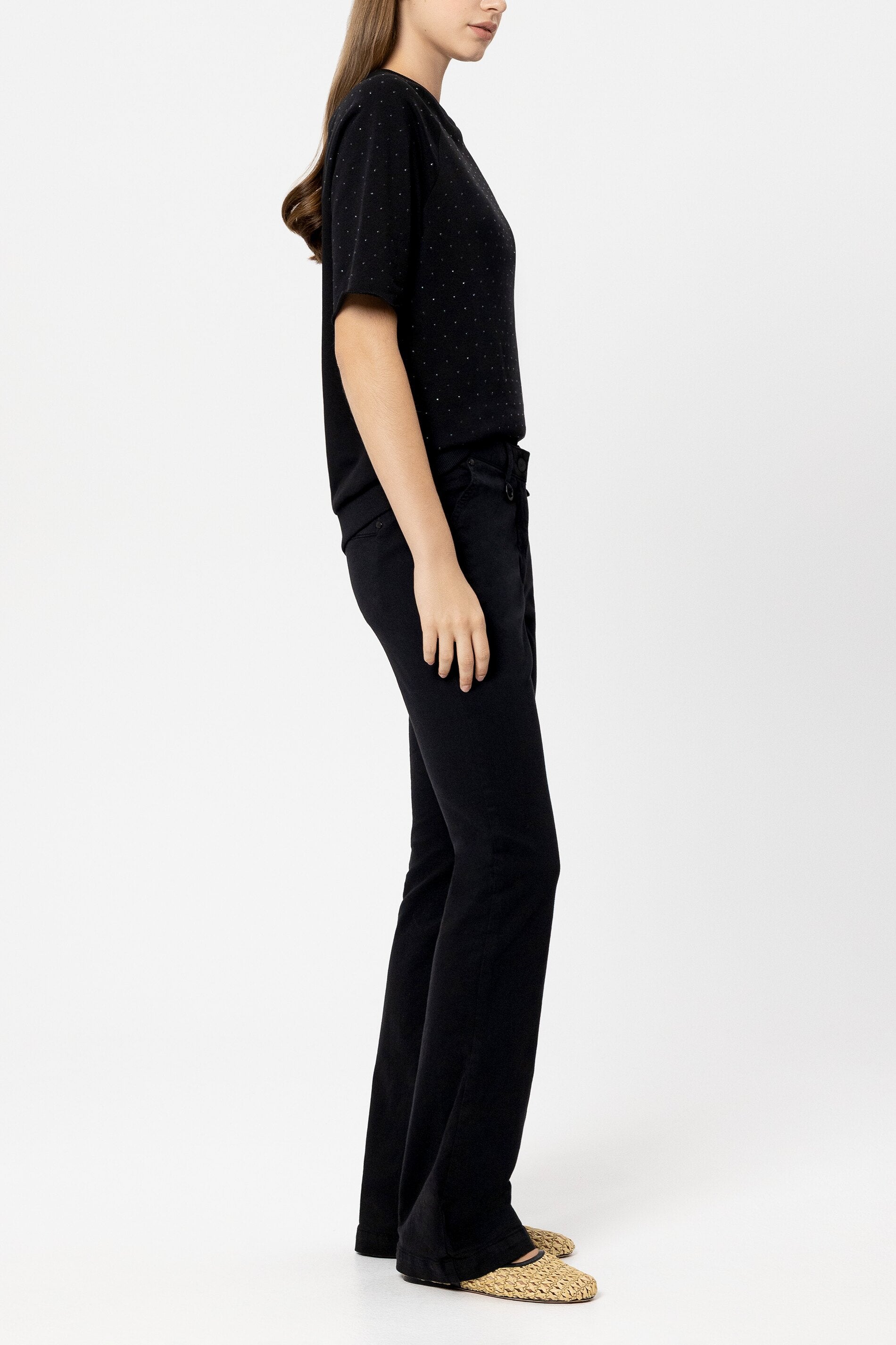 Authentic-Flared-Denim - pure black - Standard | Model Seite