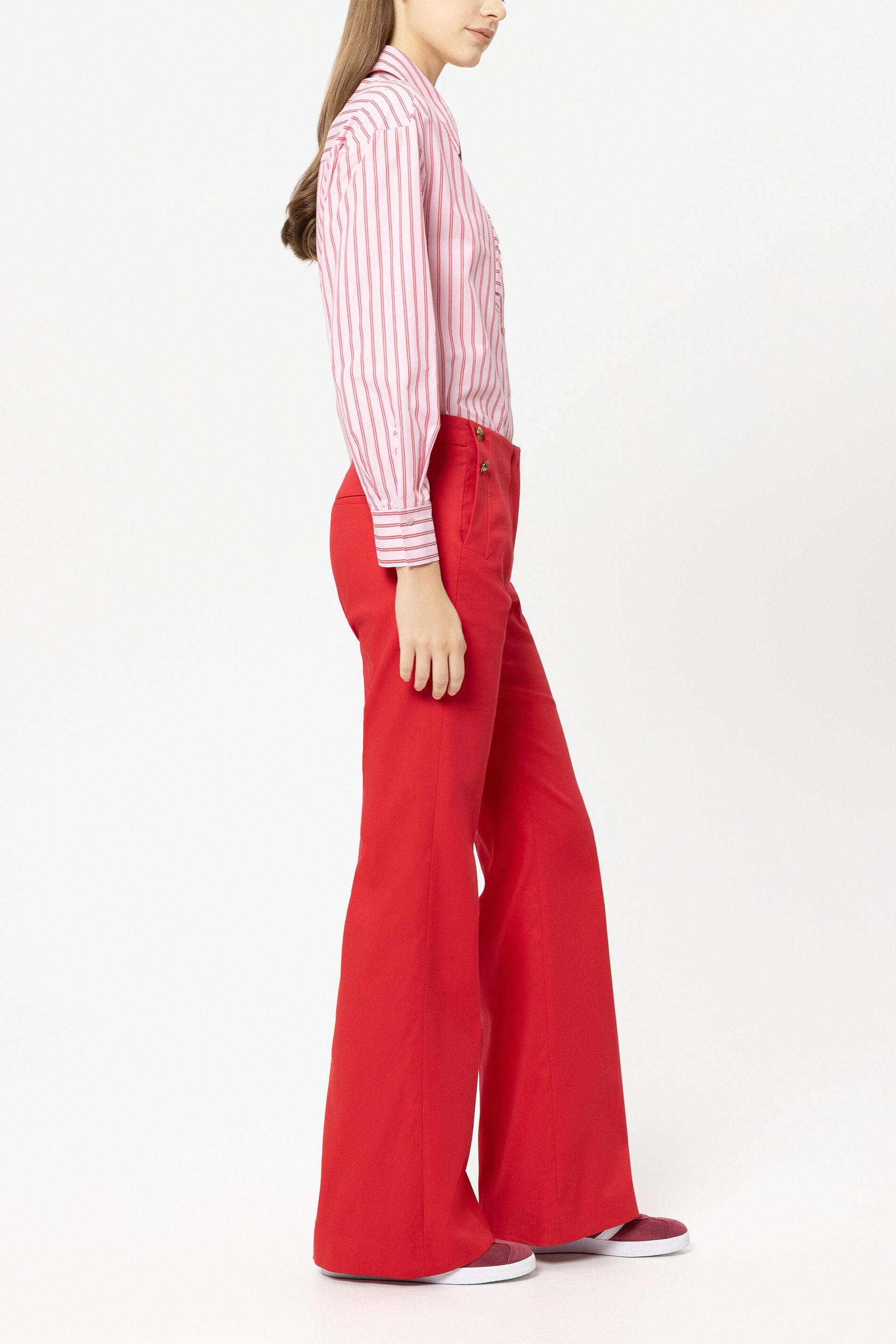 Gabardine-Flared-Pants - cherry red - Standard | Model Seite