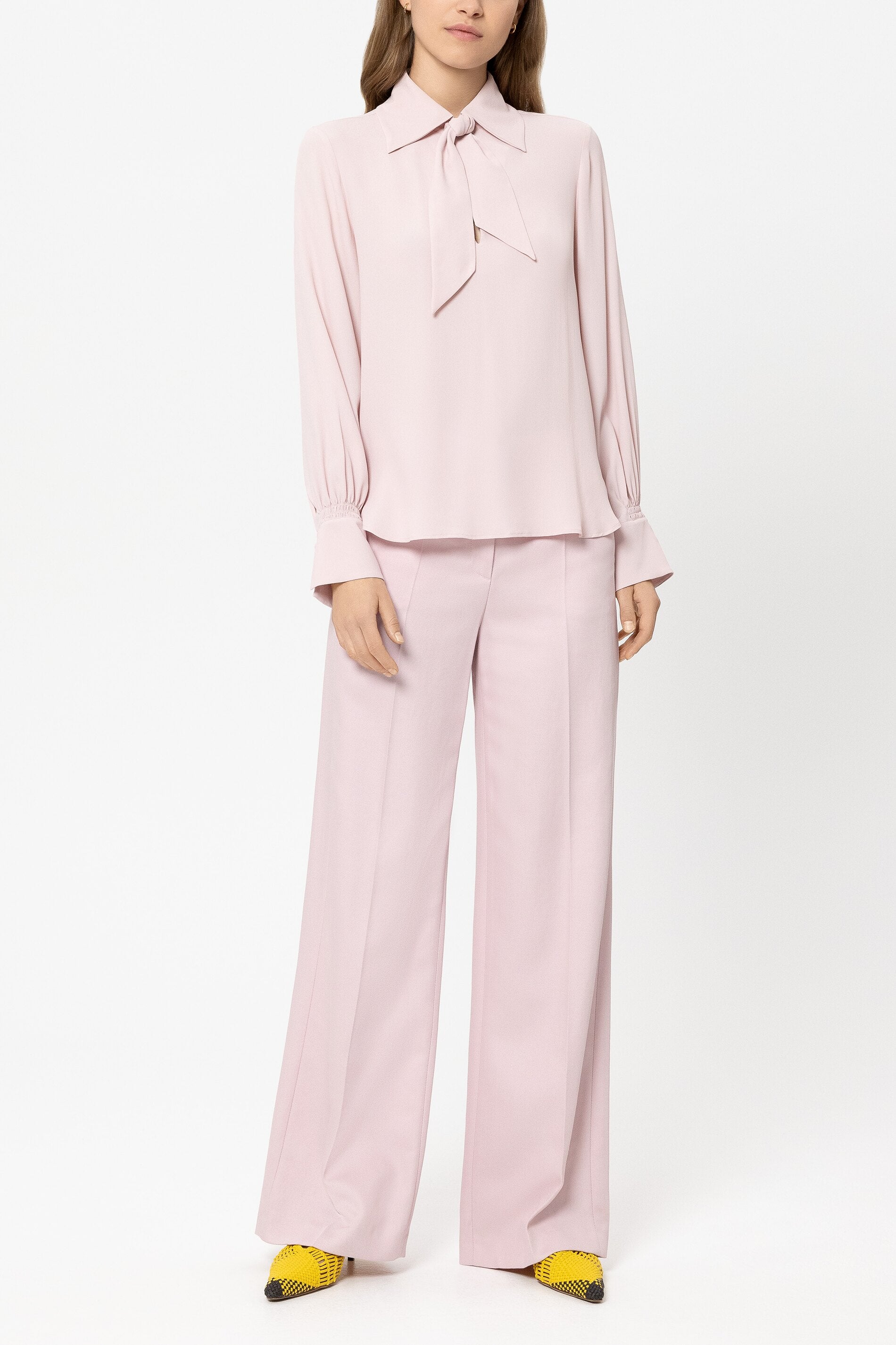 Twill-Wideleg-Pants - creamy blush - Standard | Model Front