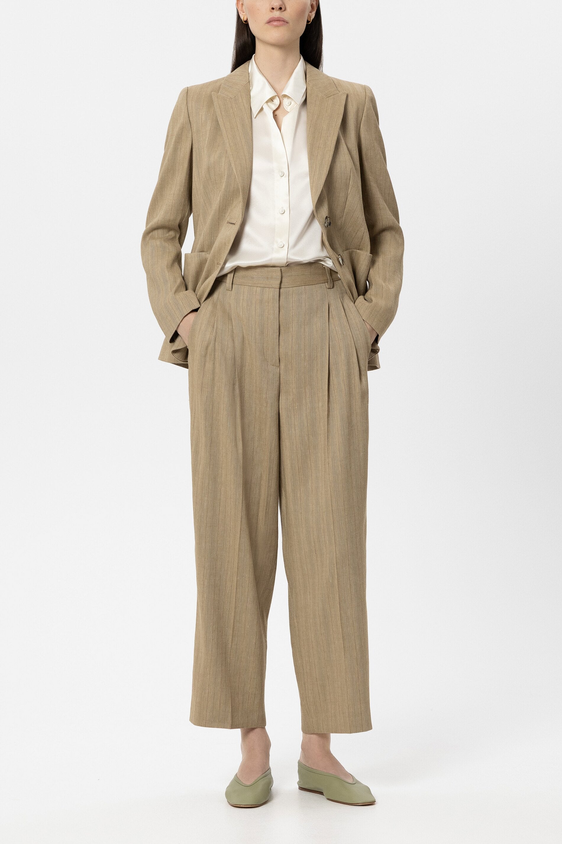 Tapered-Pants aus Leinen-Mix - sand - Standard | Model Front