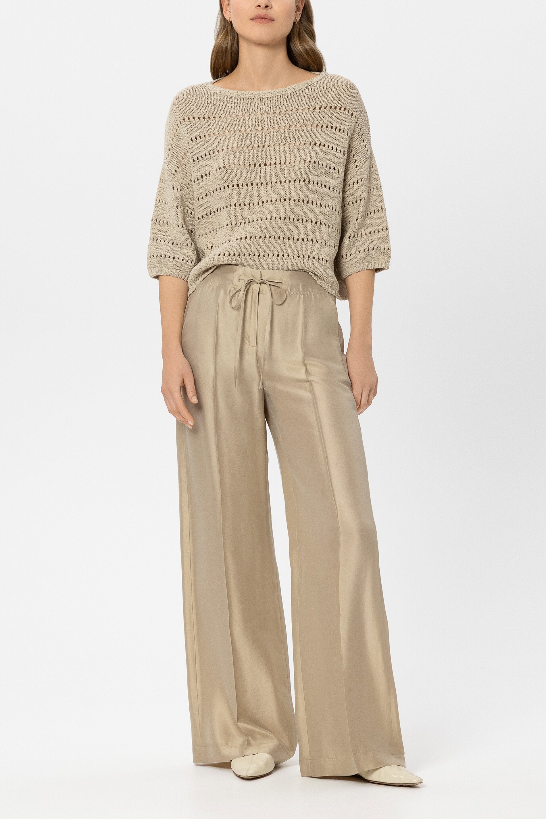 Wideleg-Pants aus Seiden-Mix - sand - Standard | Model Front