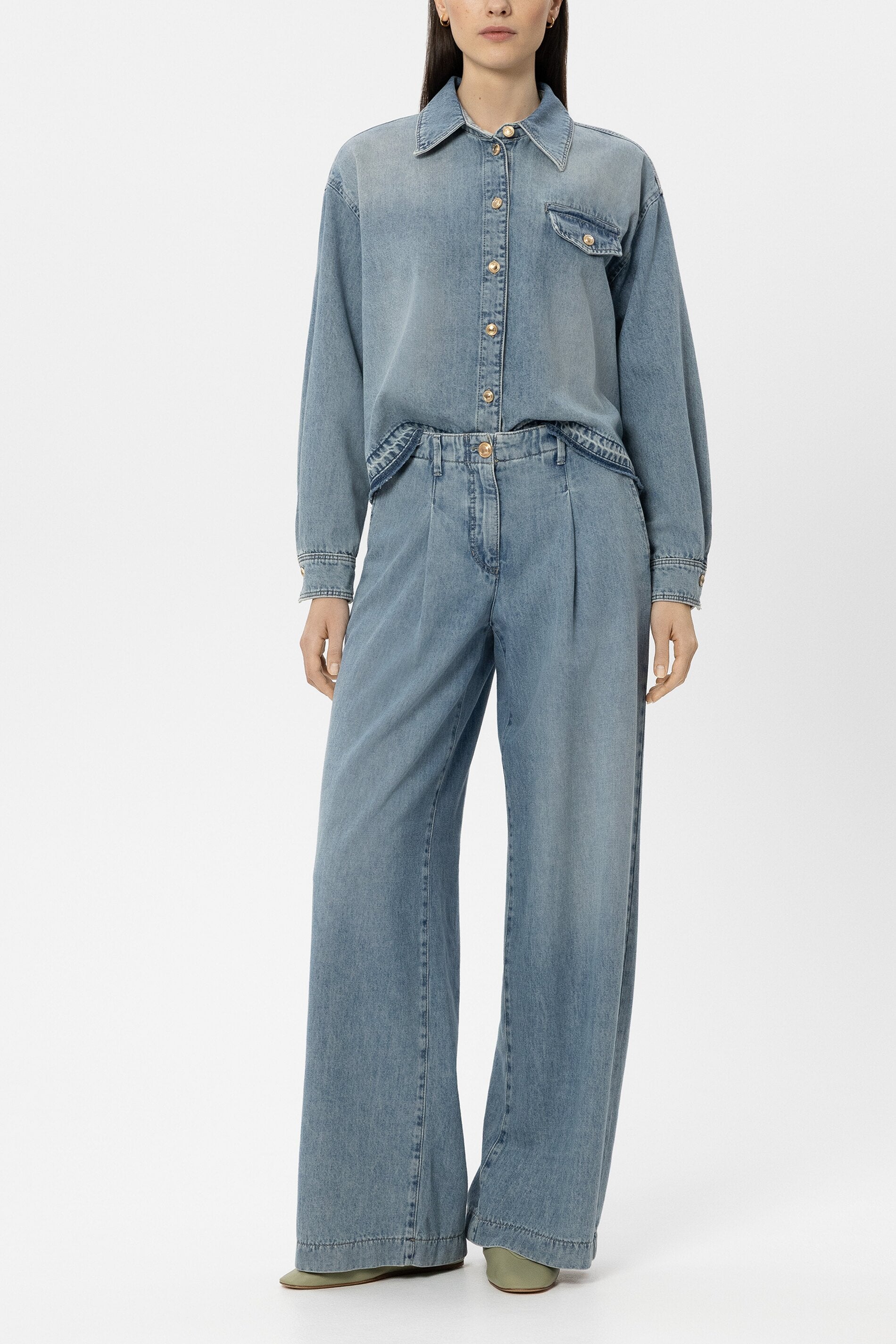 Wideleg-Denim mit Bundfalte - denim blue - Standard | Model Front