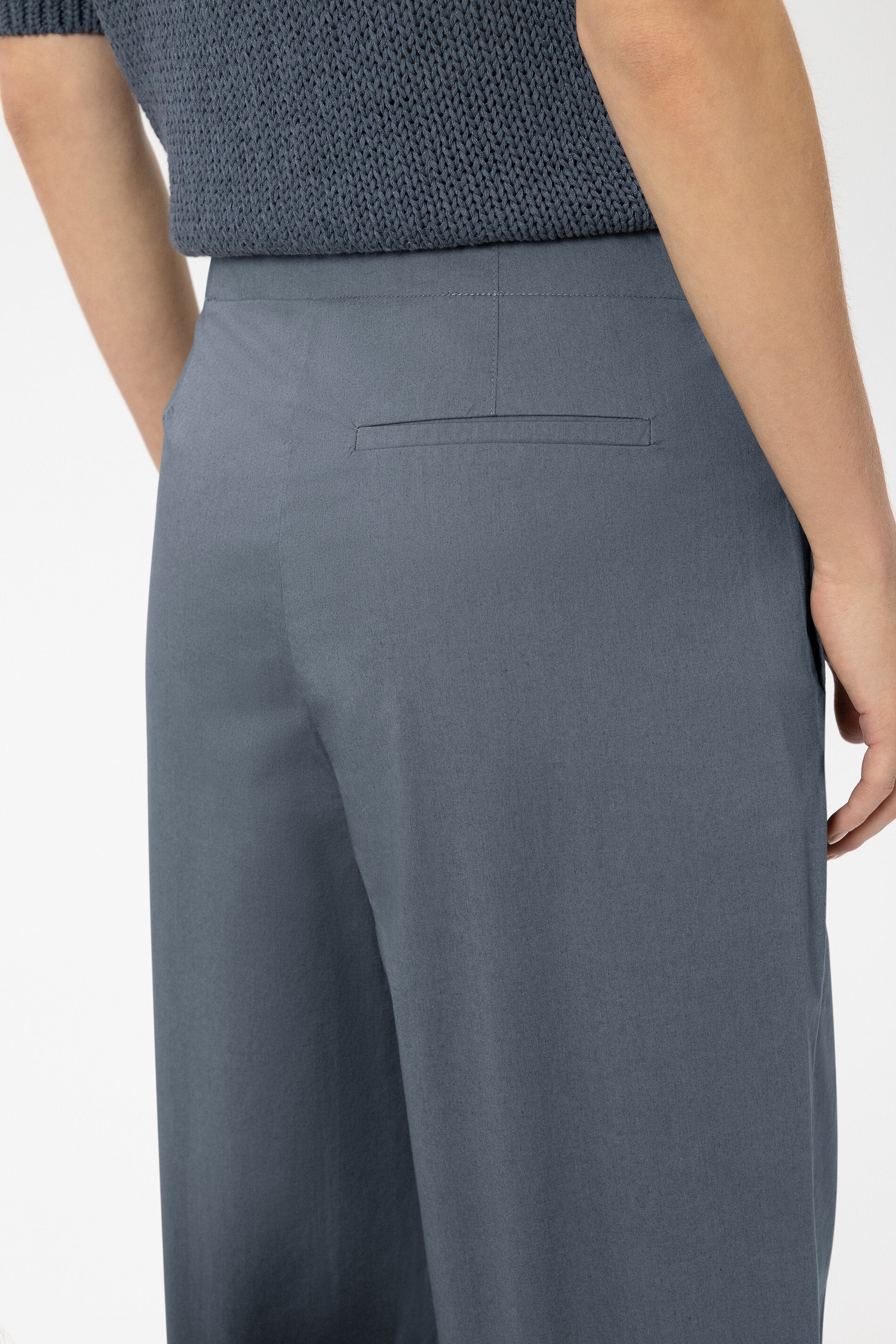 Gabardine-Tapered-Pants - tinted blue - Standard | Model Detail