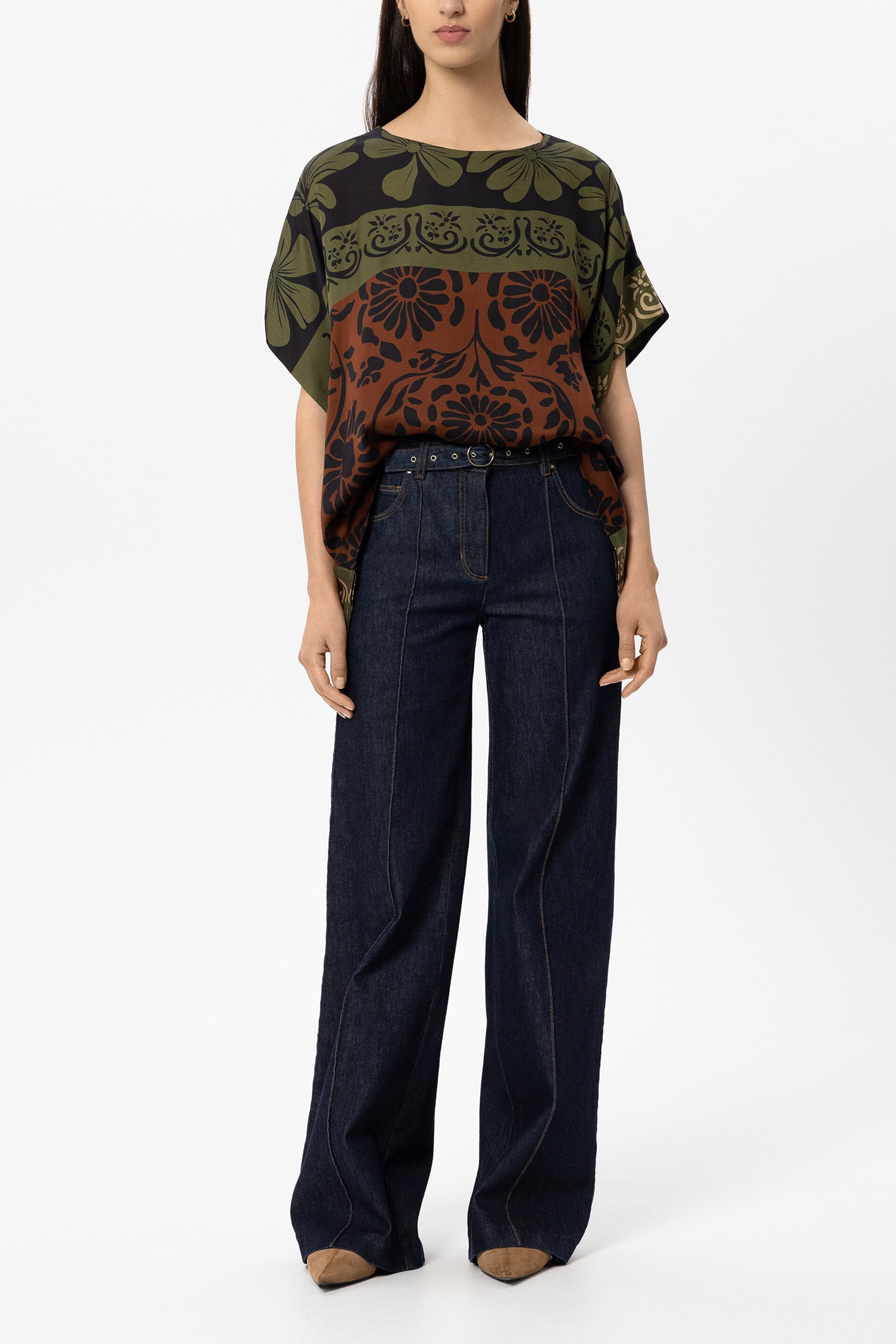 Authentic-Flared-Denim - multi - Standard | Model Front