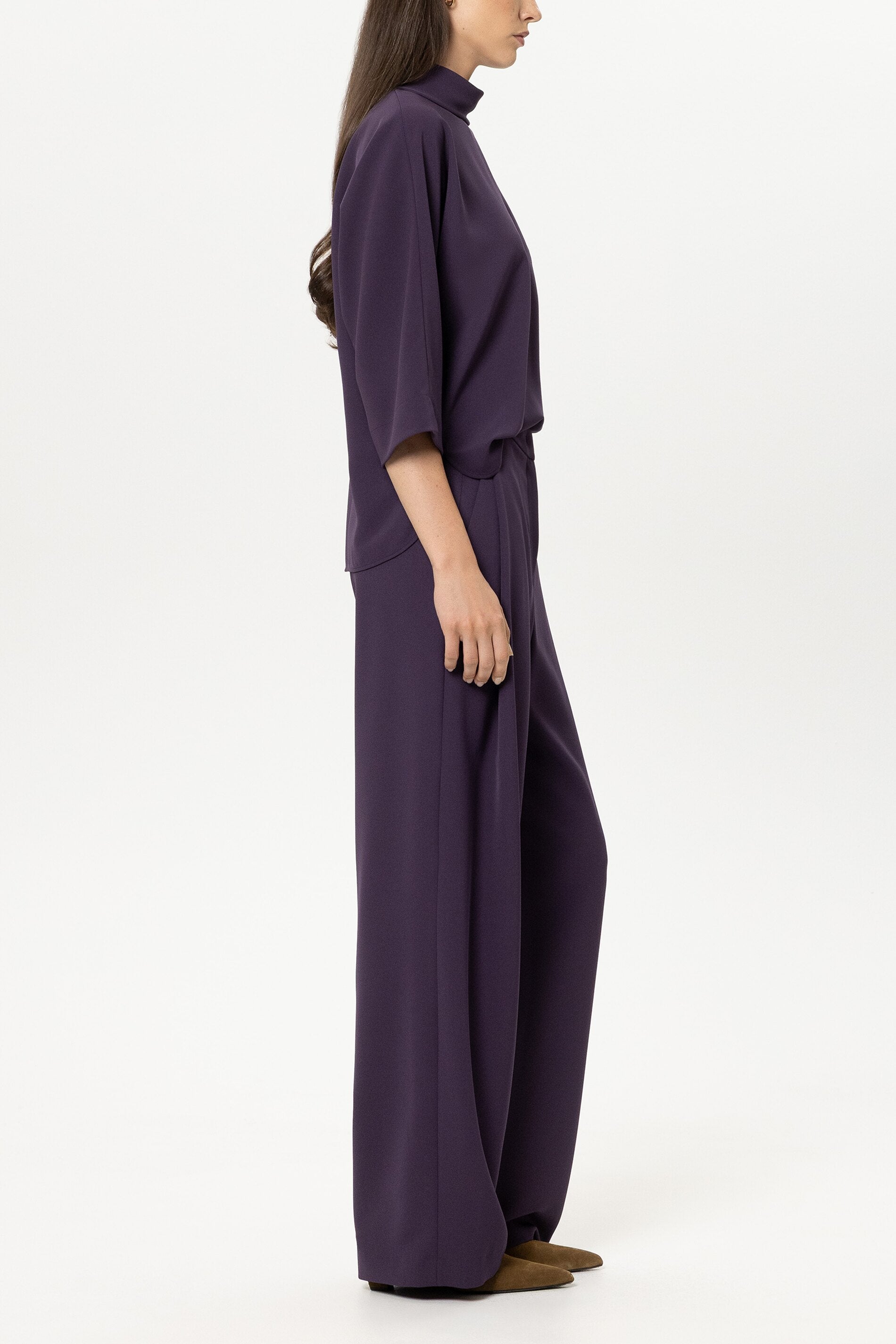 Wideleg-Pants mit Bundfalten - plum - Standard | Model Seite