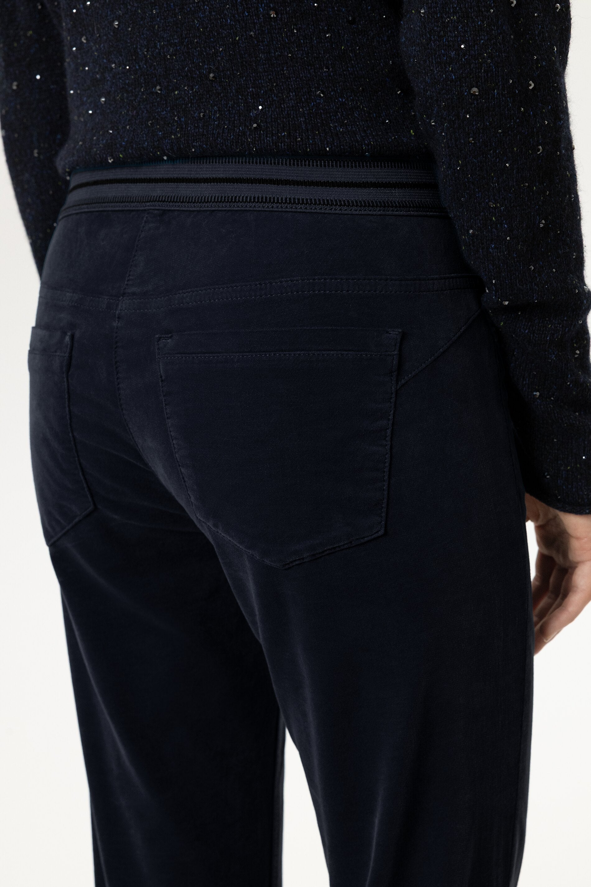 Skinny-Velvet-Pants - winter navy - Standard | Model Detail