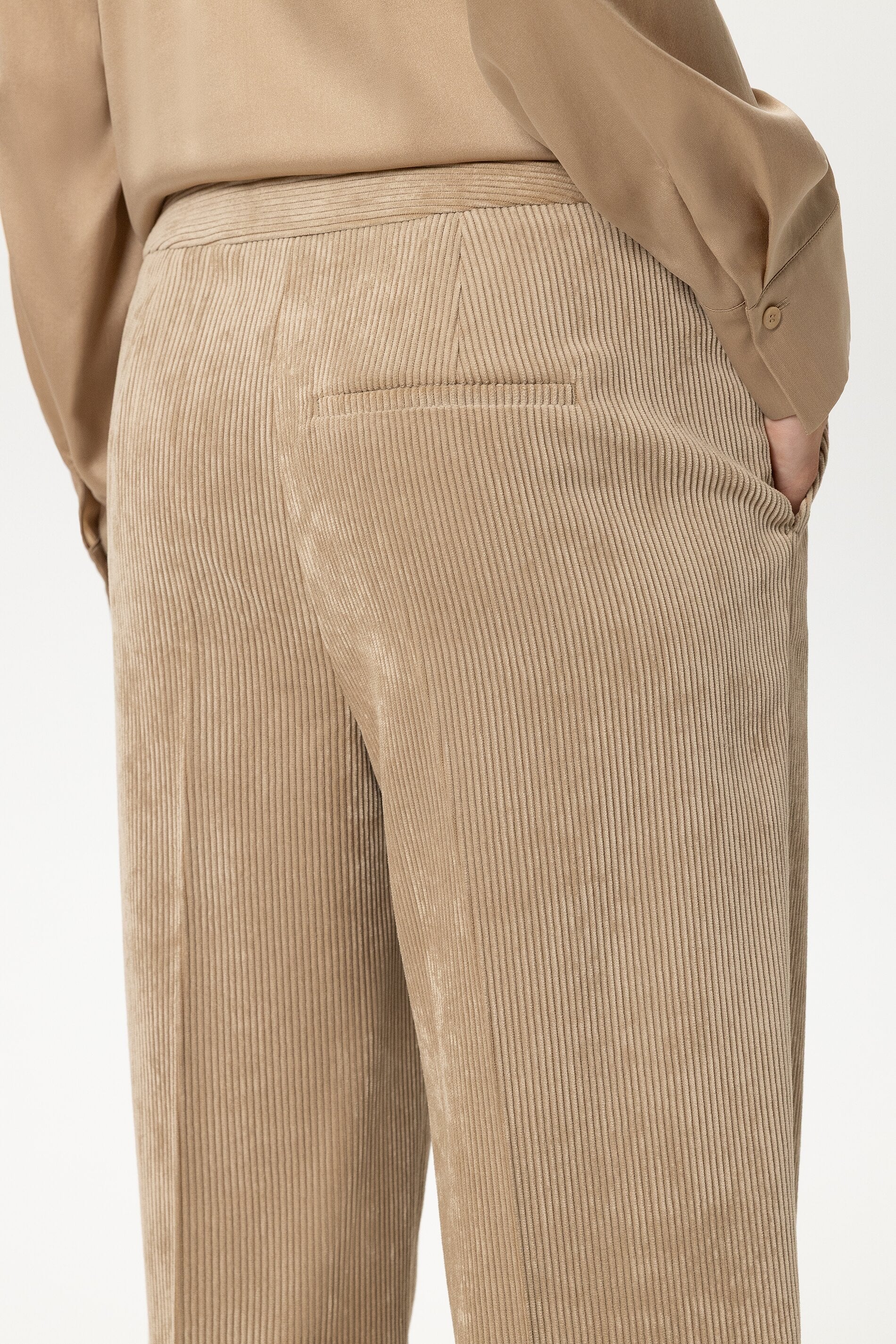 Cord-Wideleg-Pants - soft caramel - Standard | Model Detail