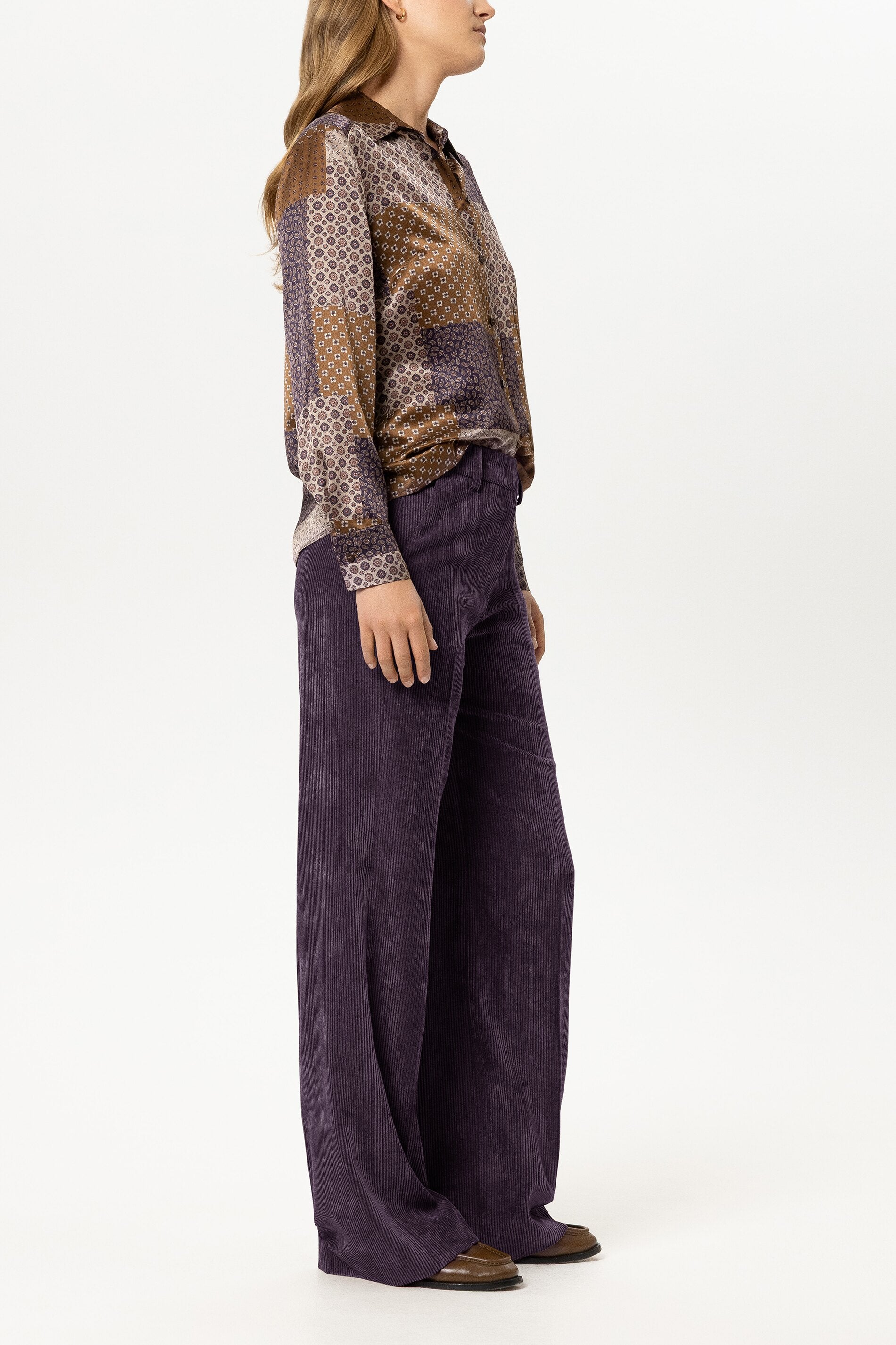 Cord-Wideleg-Pants - plum - Standard | Model Seite