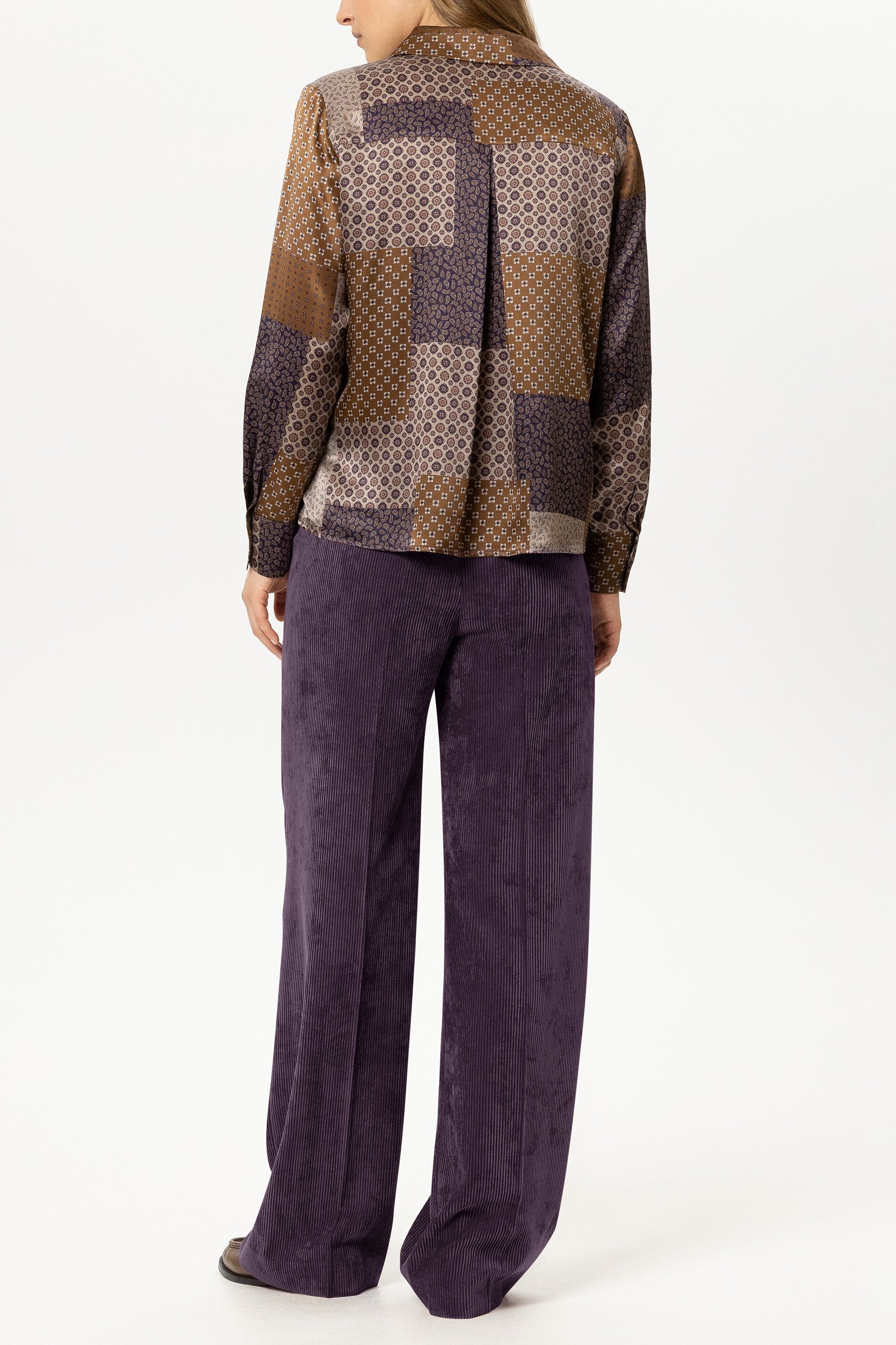 Cord-Wideleg-Pants - plum - Standard | Model Rück