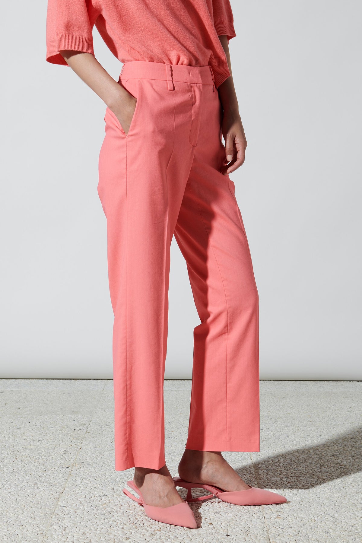 Gabardine-Straightleg-Pants - tulip rose - Standard | Model Seite