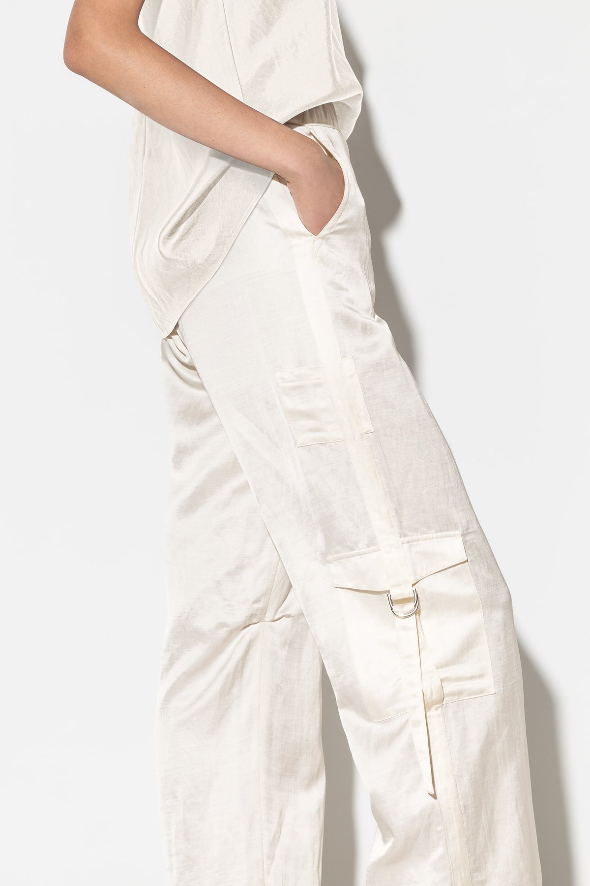 Wideleg-Pants aus Leinen-Mix - creme - Standard | Model Detail