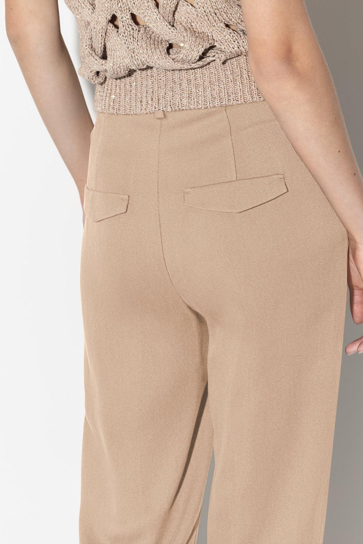 Gabardine-Tapered-Pants - cashew - Standard | Model Detail
