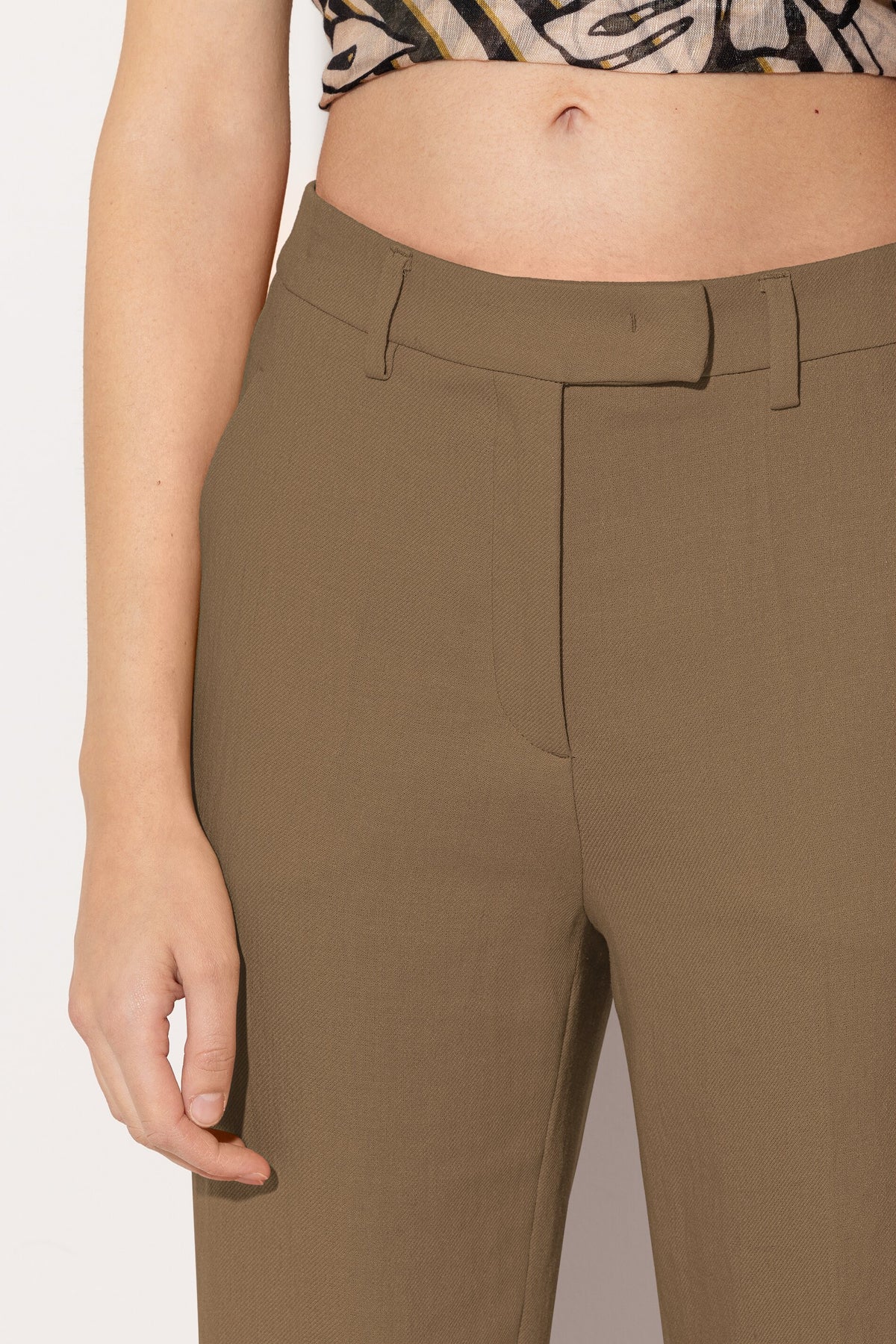 Tapered-Pants aus Leinen-Mix - tobacco - Standard | Model Detail