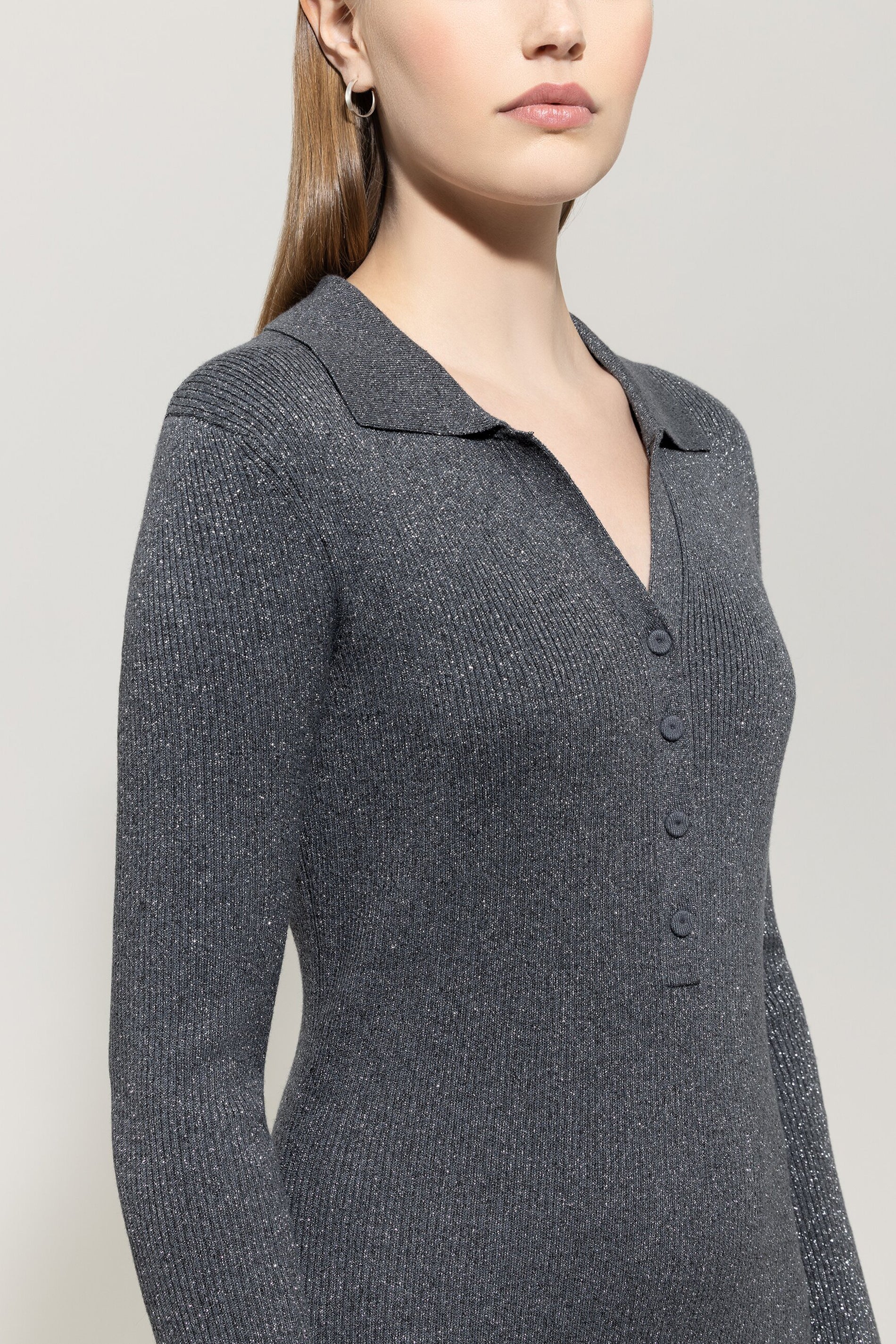 Langarm-Kleid aus Woll-Mix - urban grey - Standard | Model Detail