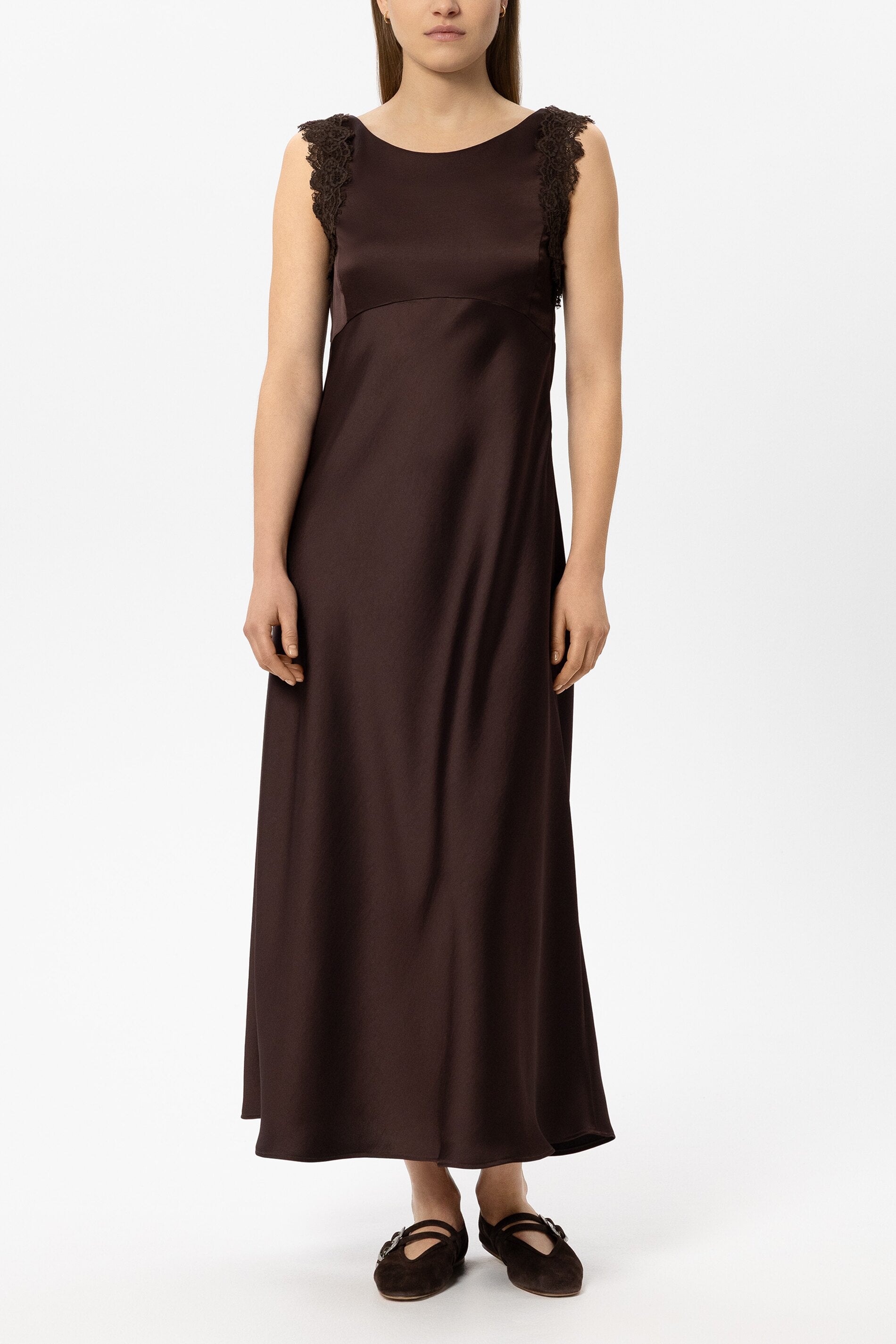 Satin-Kleid mit Spitzendetail - marone - Standard | Model Front