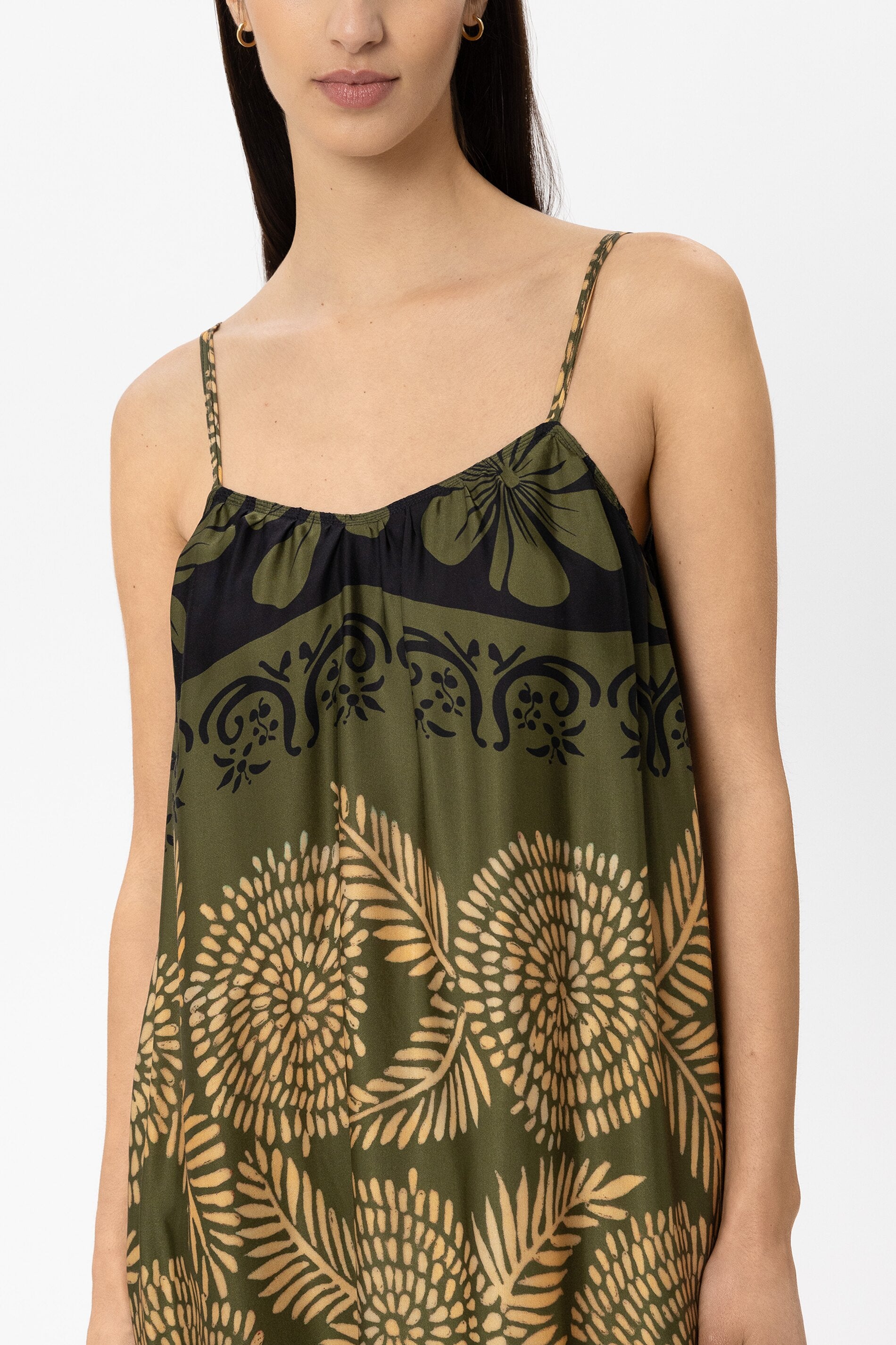 Trägerkleid mit Leaf-Print - multi - Standard | Model Detail