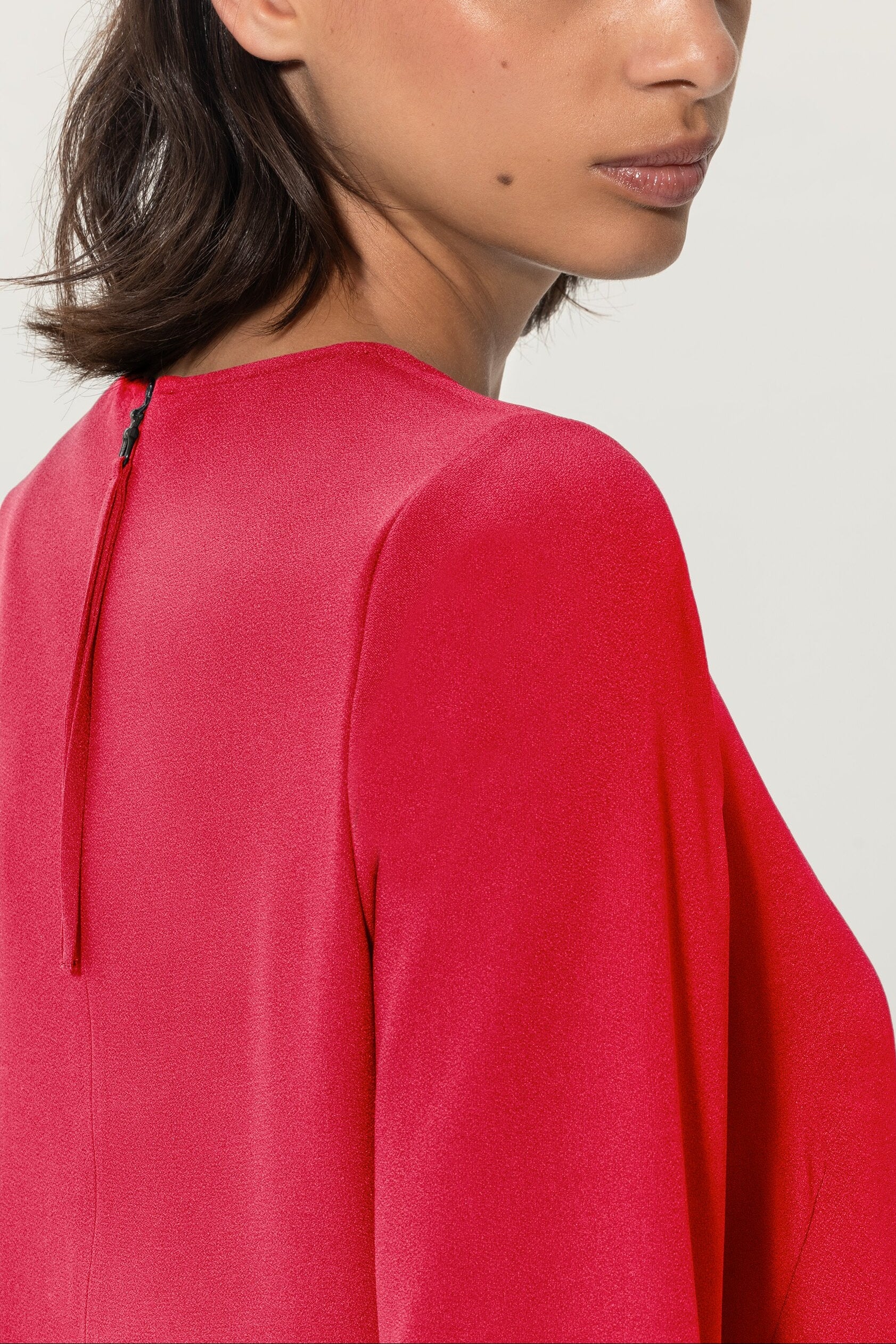 Minikleid mit ¾-Arm - bright red - Standard | Model Detail