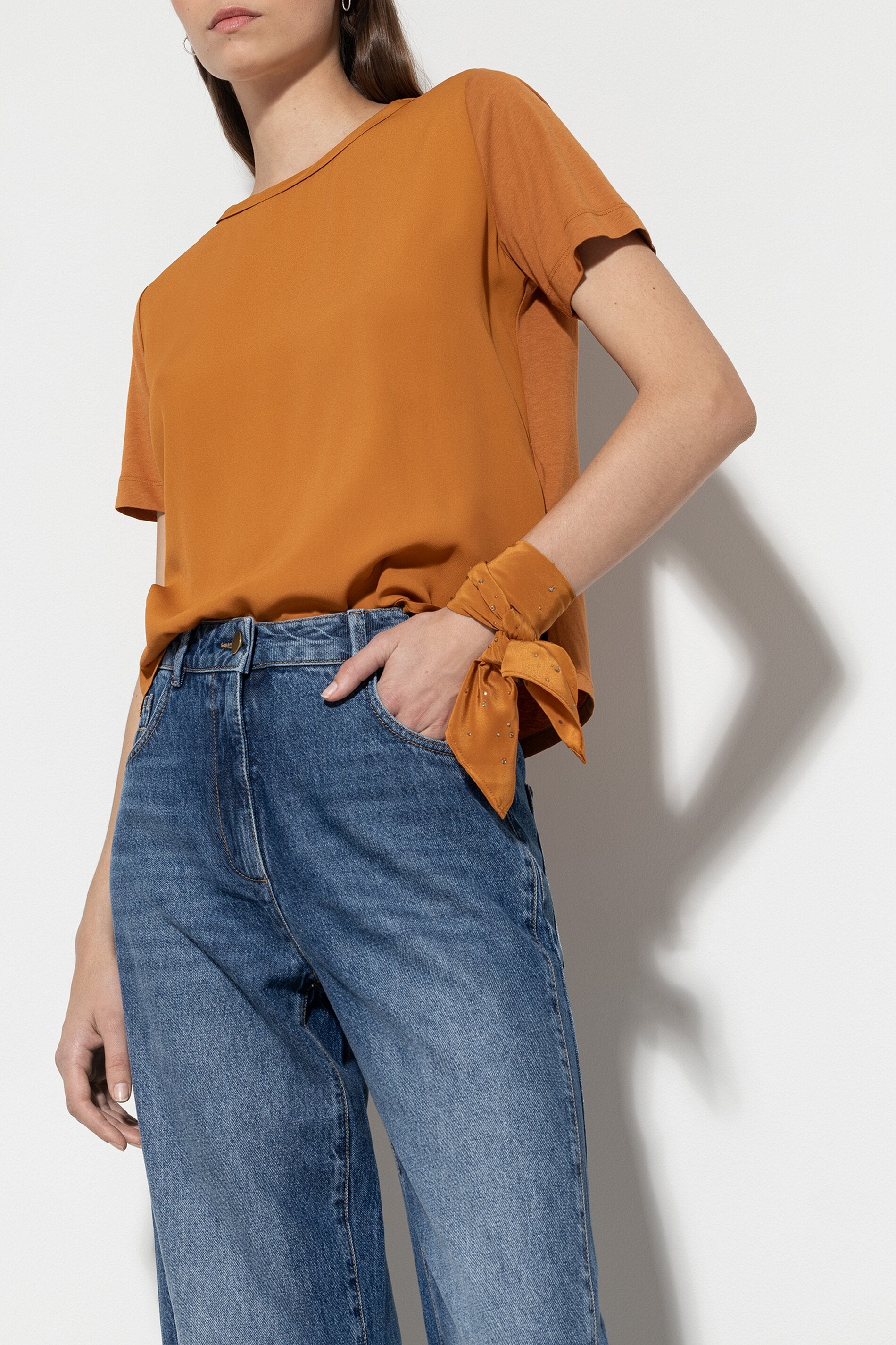 Tuch mit Glitzersteinen - kurkuma - Standard | Model Front