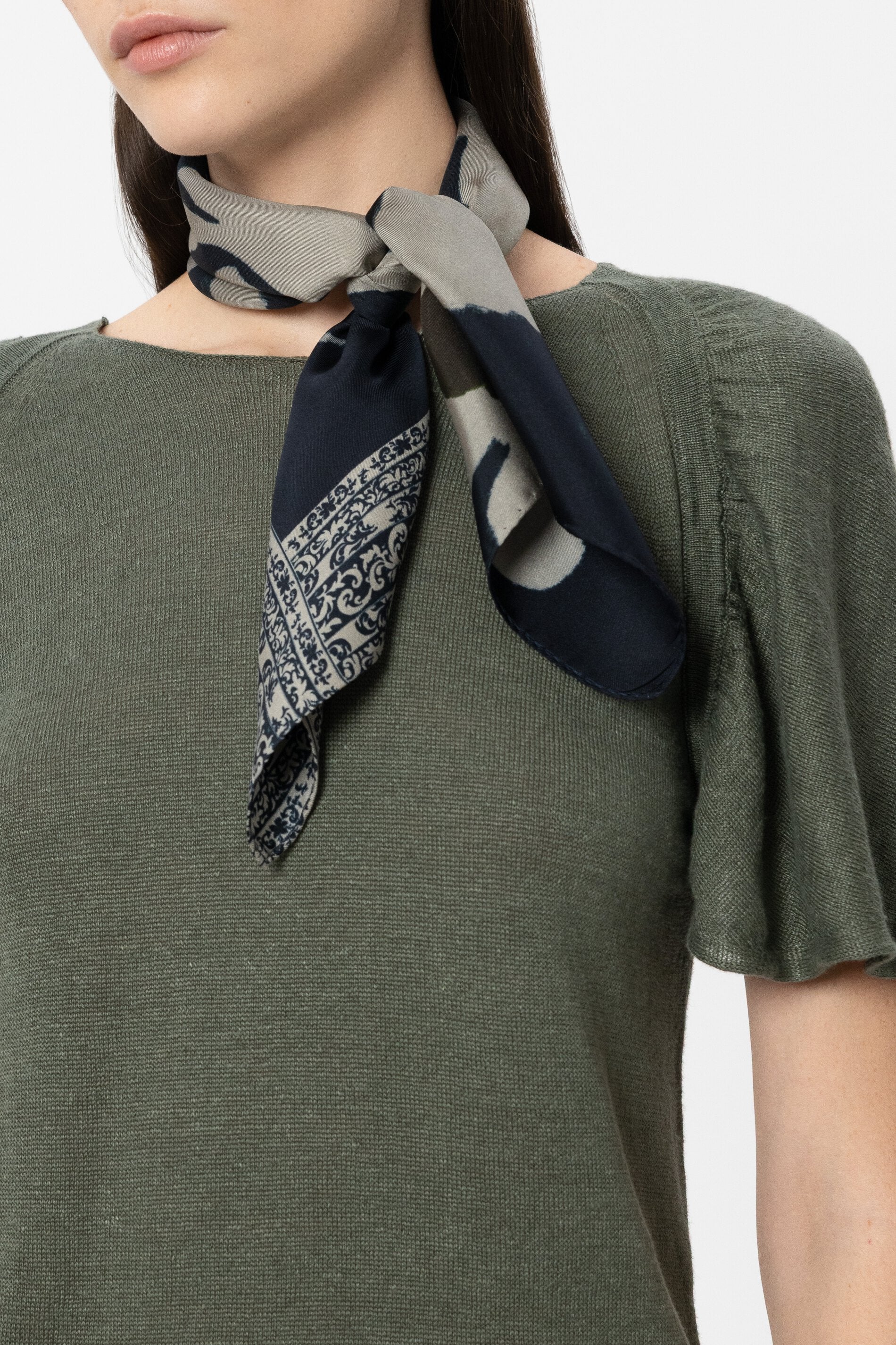 Seiden-Tuch mit Print - multi - Standard | Model Front