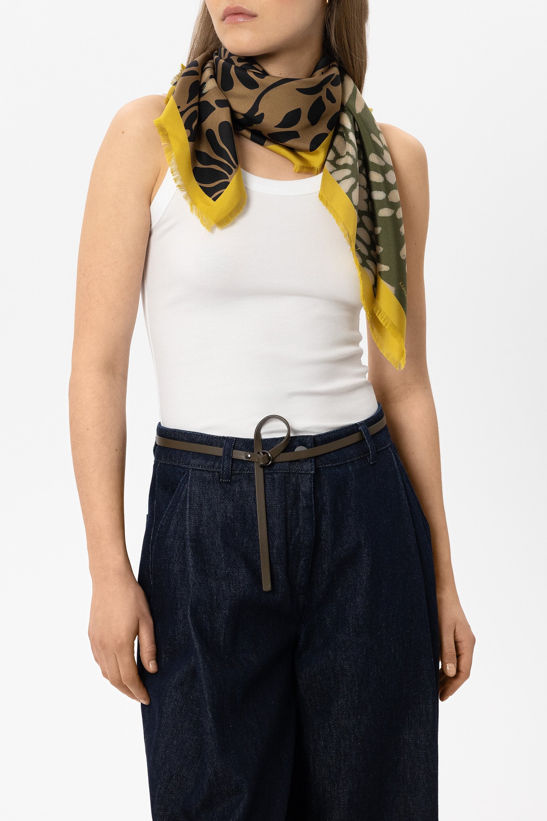 Seidentuch mit Leaf-Print - multi - Standard | Model Front