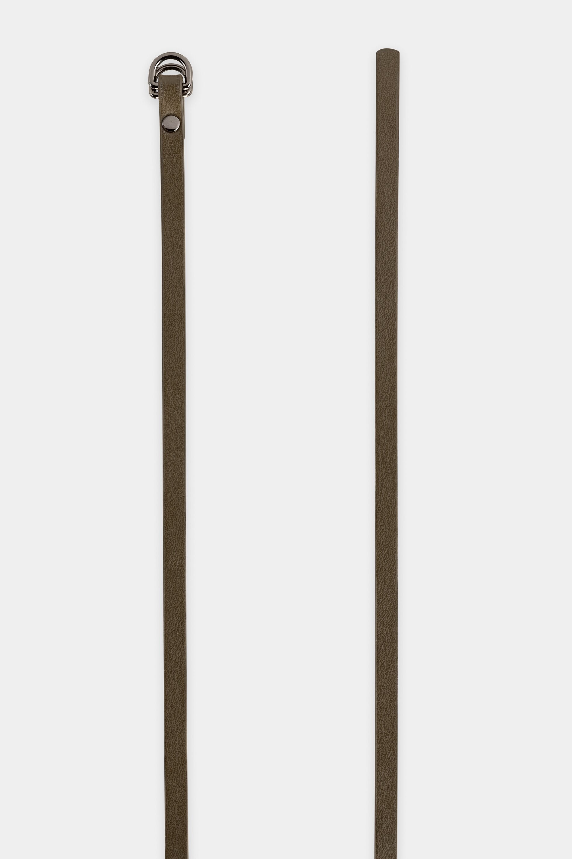 Schmaler Gürtel - muskat - Standard | Model Seite