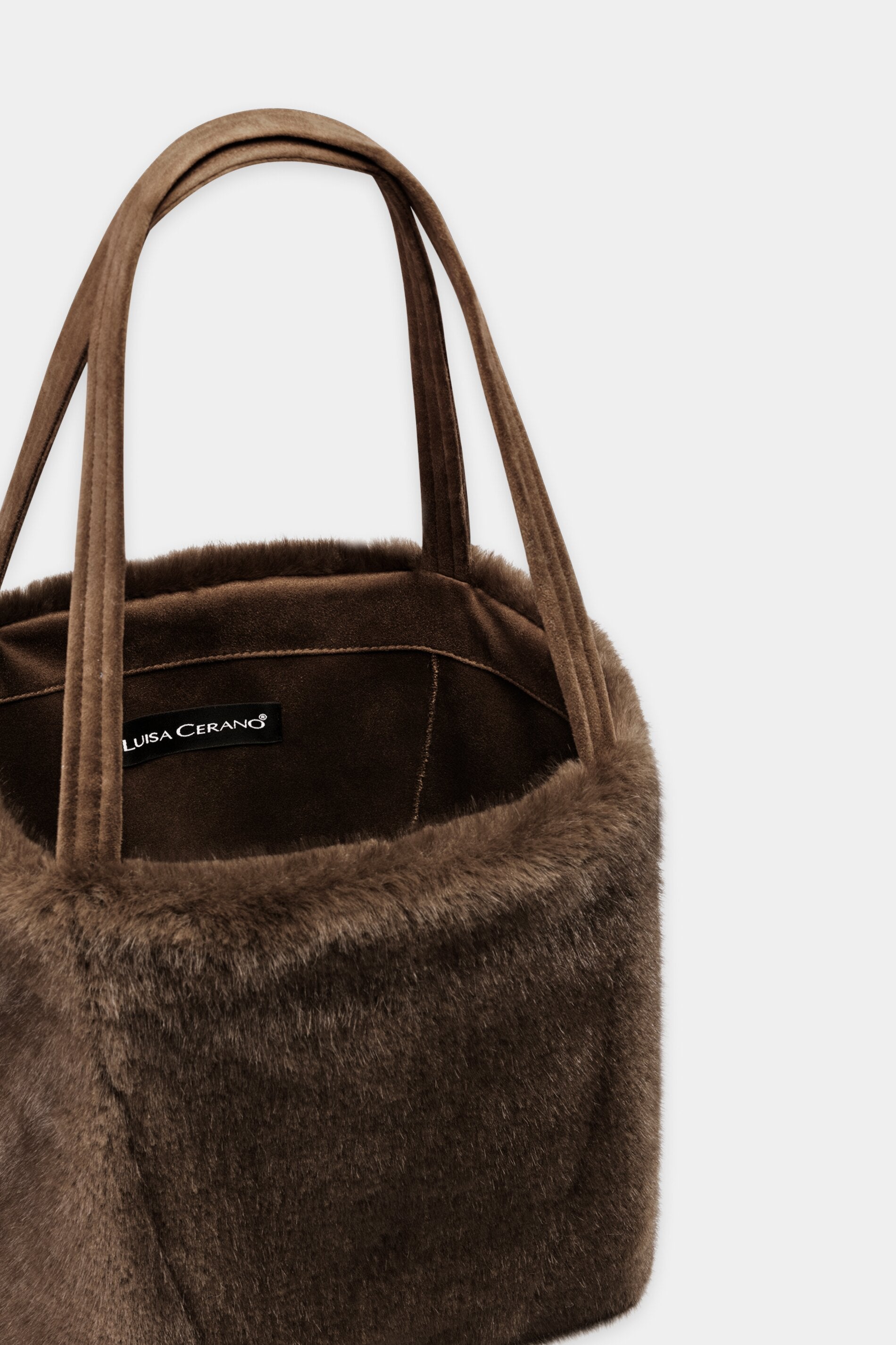 Tasche in Nerz-Optik - caramel - Standard | Model Seite