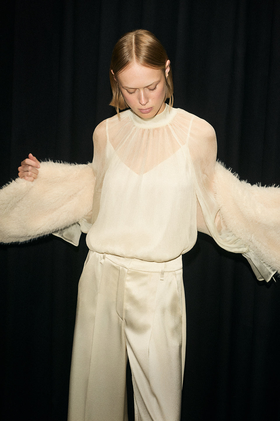 Schluppenbluse aus Seiden-Mix - eggshell - Standard | Lookbook 2